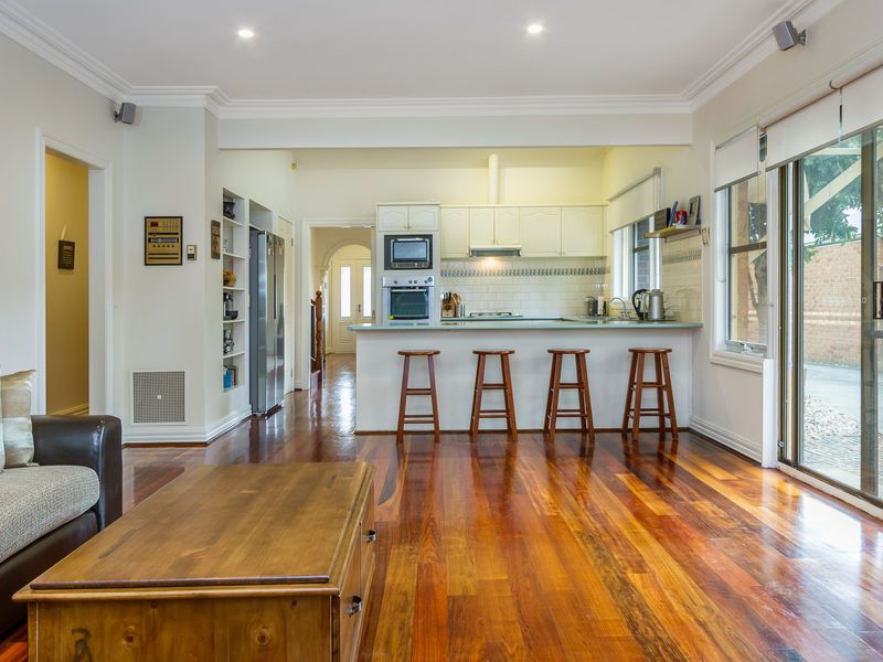 6 Honeypot Close, Knoxfield, VIC 3180