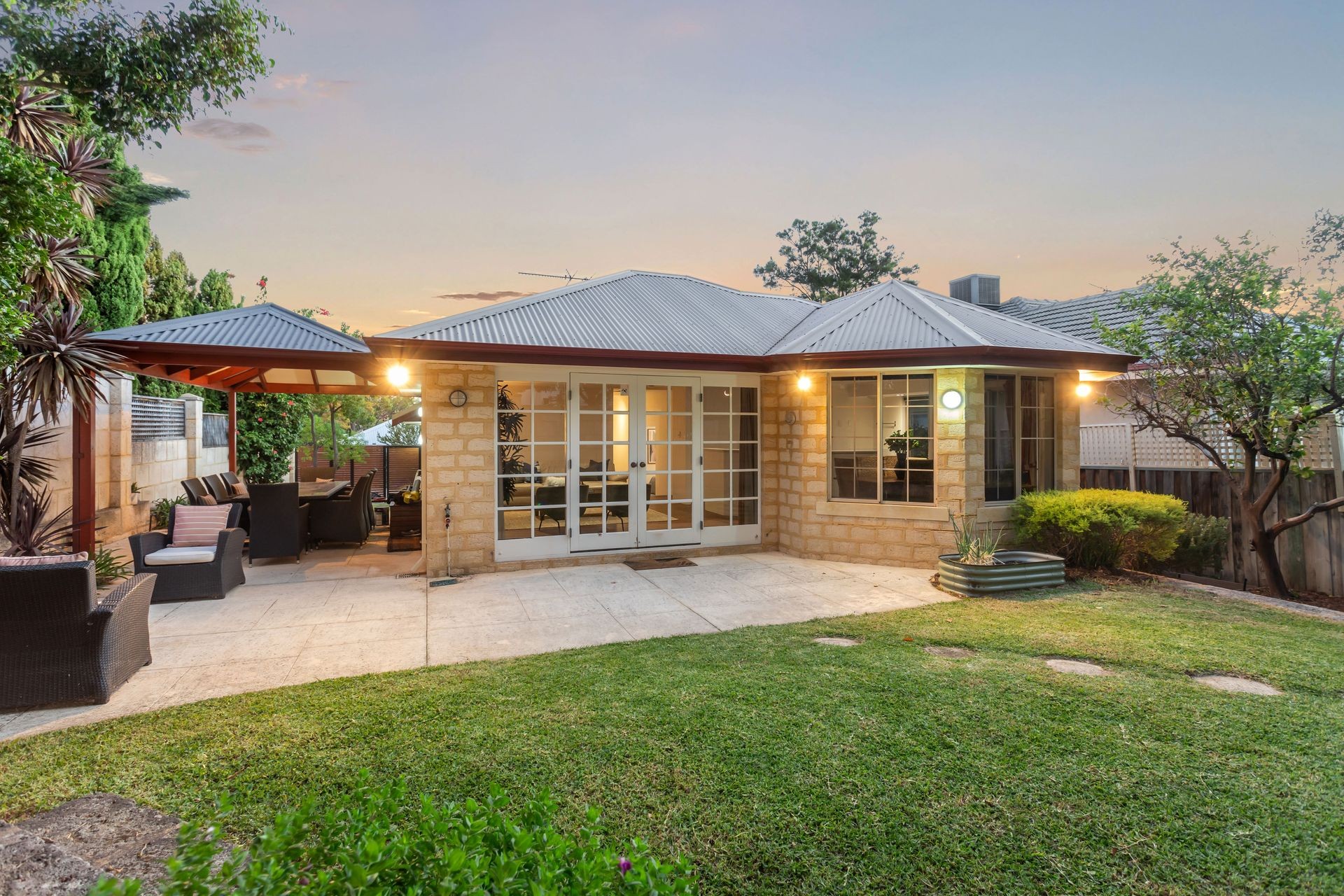 18 Beagle Street, Mosman Park, WA 6012