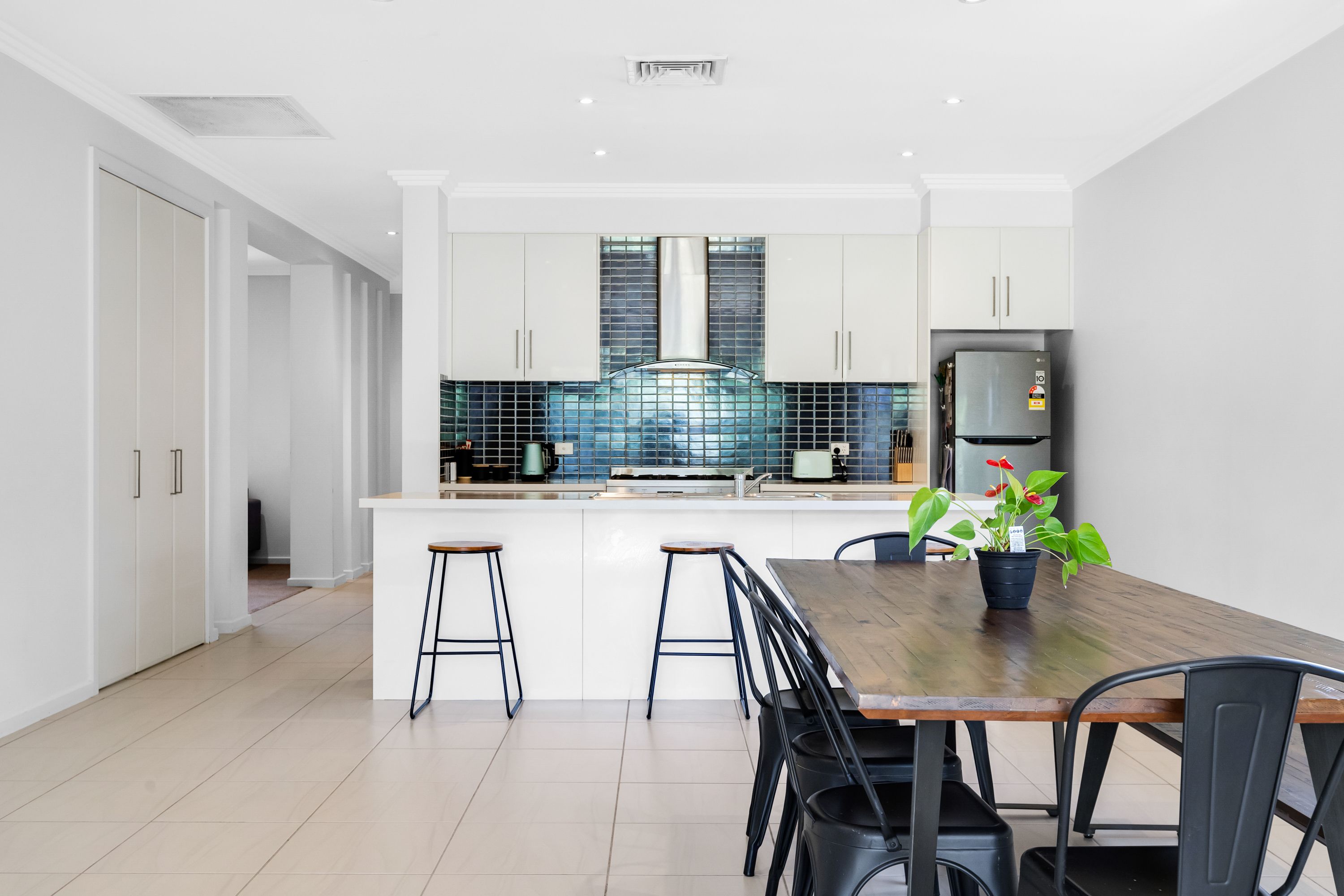 76 Leicester Street — photo 4 of 21