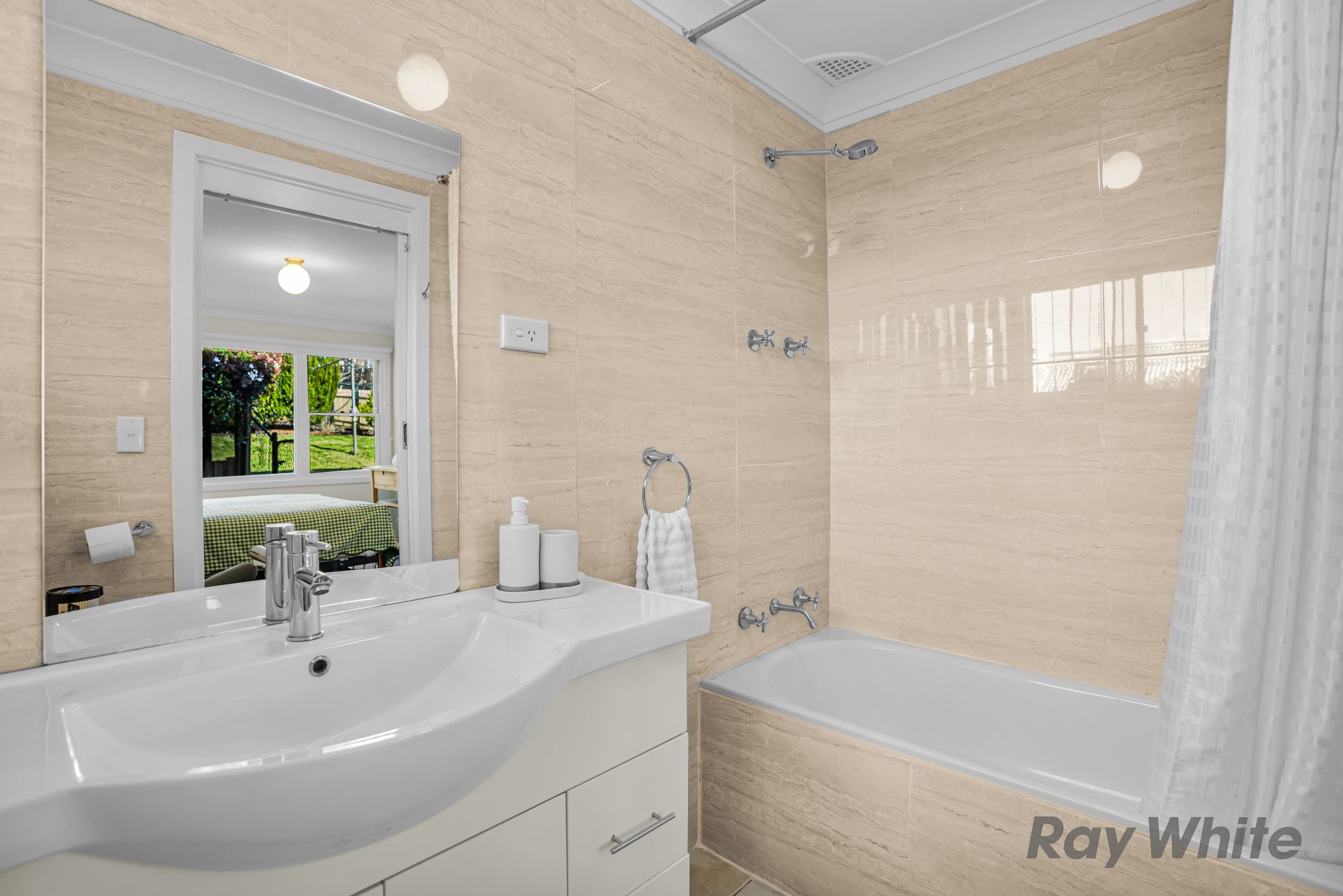 42 Argyle Street — photo 19 of 30