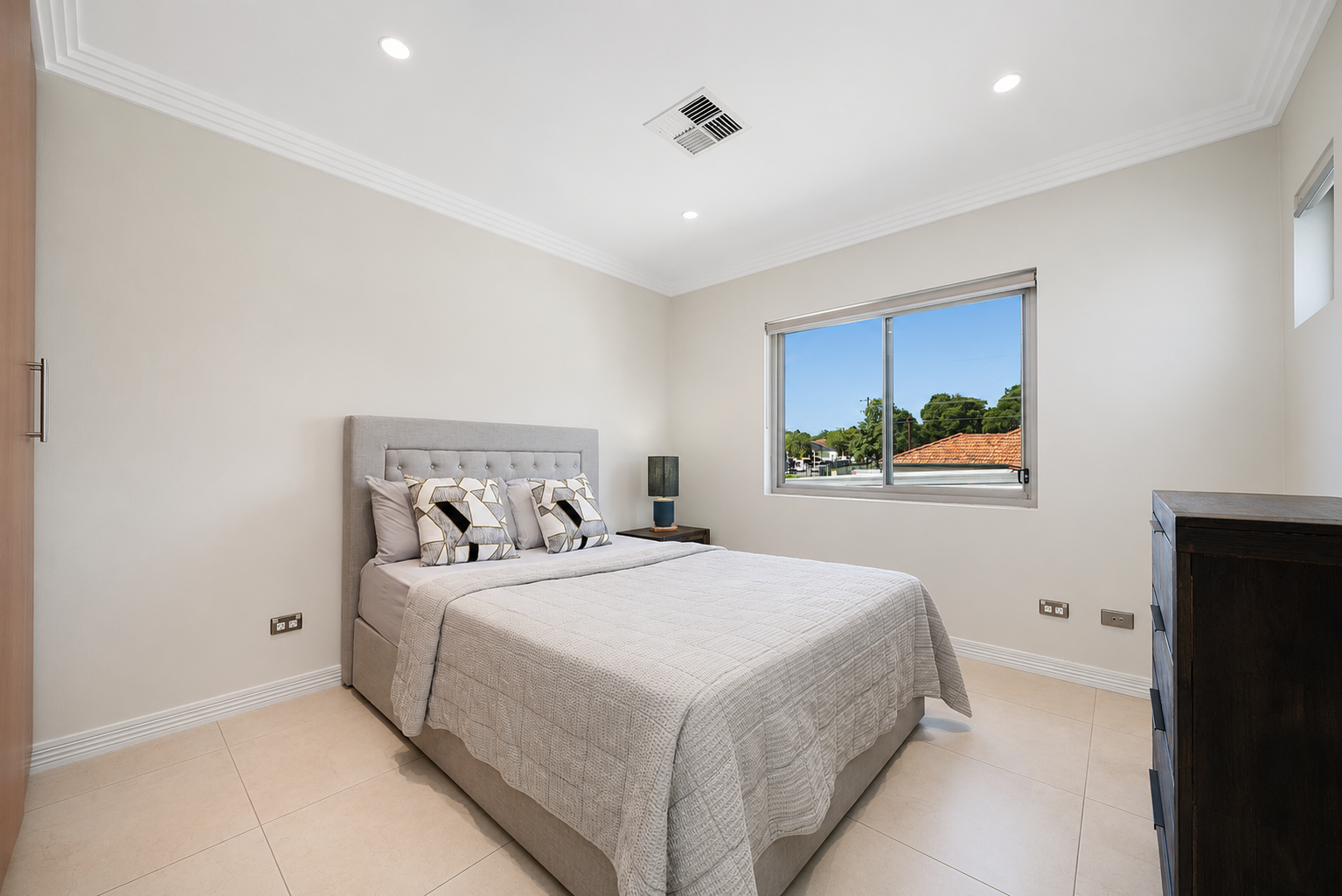 5 Shellcote Road — photo 10 of 13