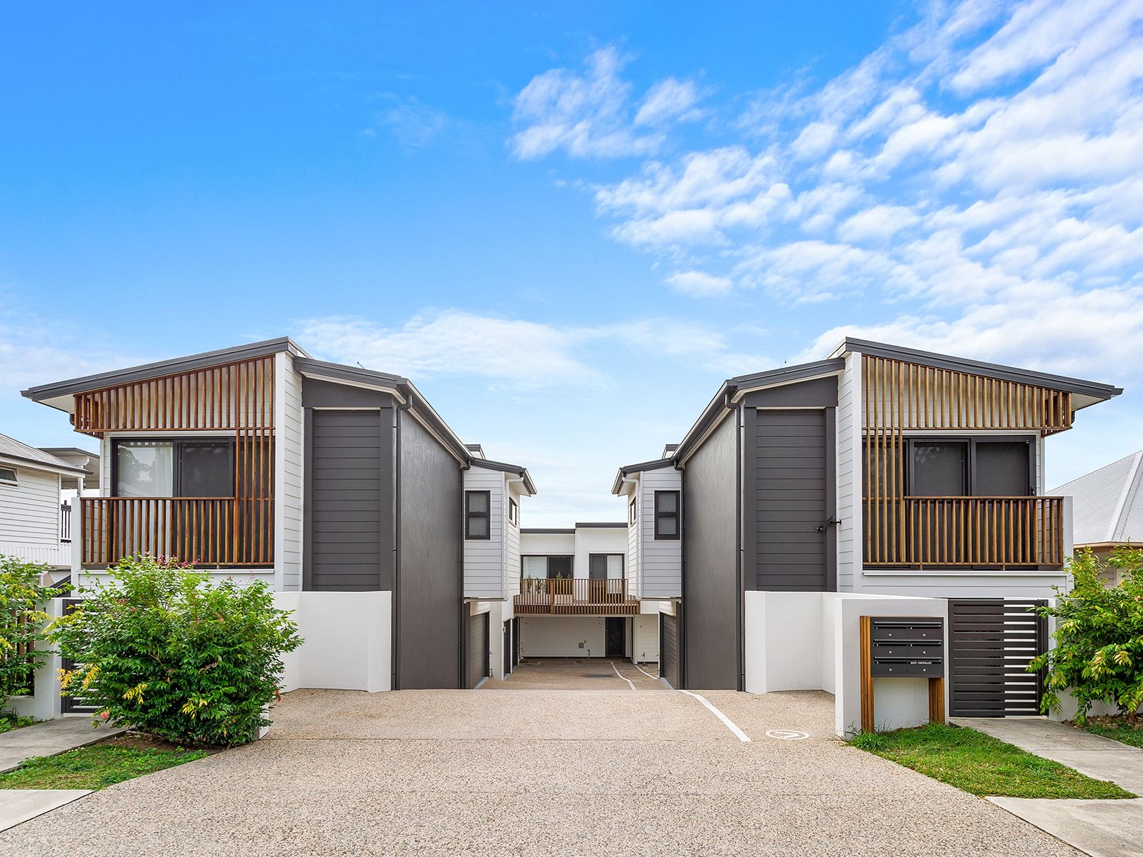 98 Flower Street, Northgate QLD 4013