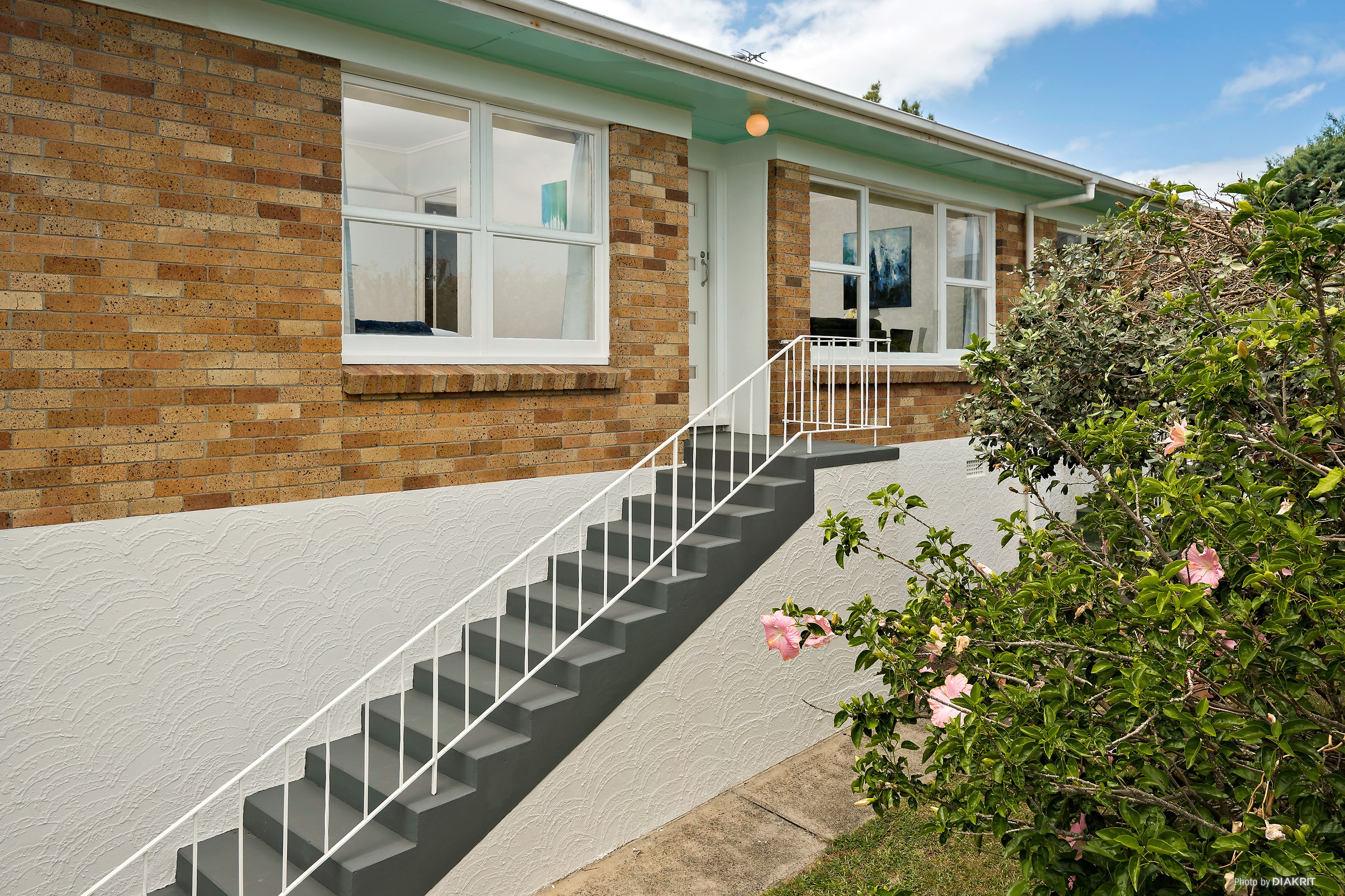 2/32 Wicklow Road, Narrow Neck, North Shore City