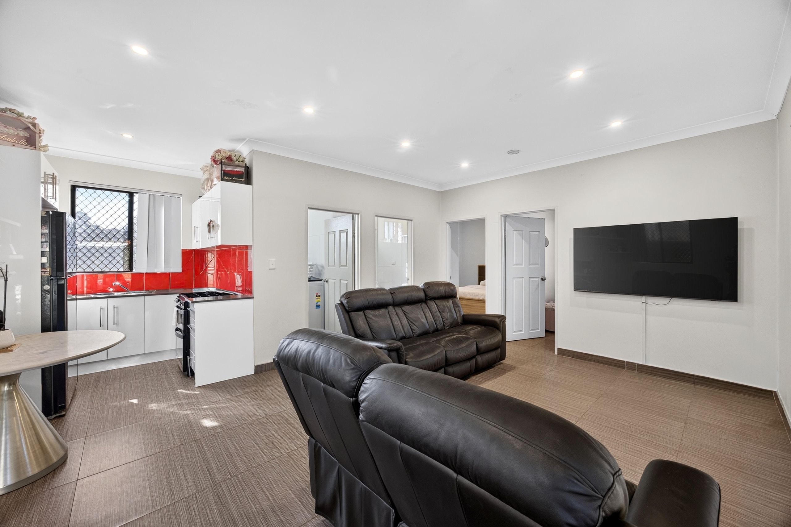 122 & 122A Dennis Street — photo 14 of 19