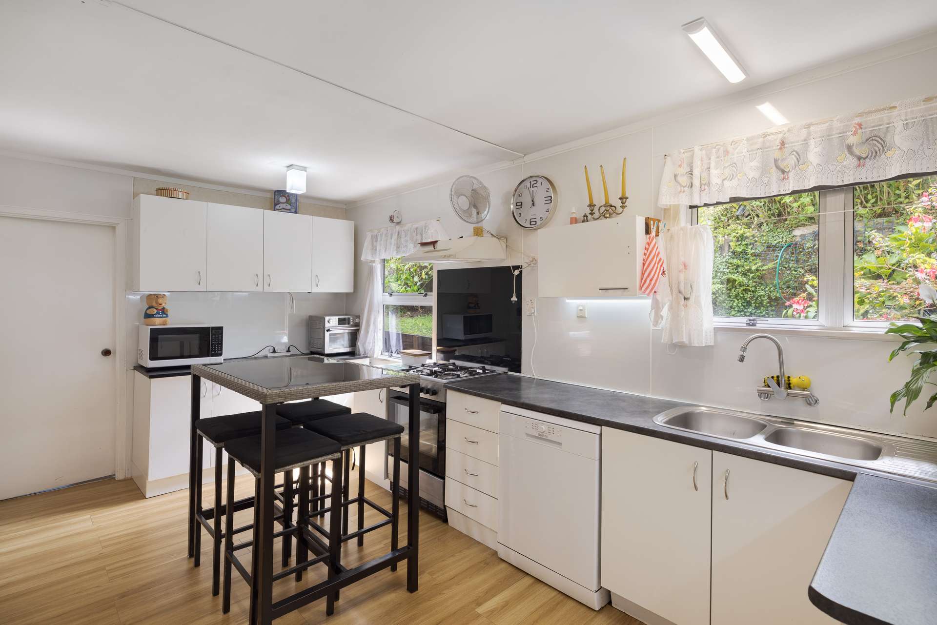 24 Courtney Road photo 4