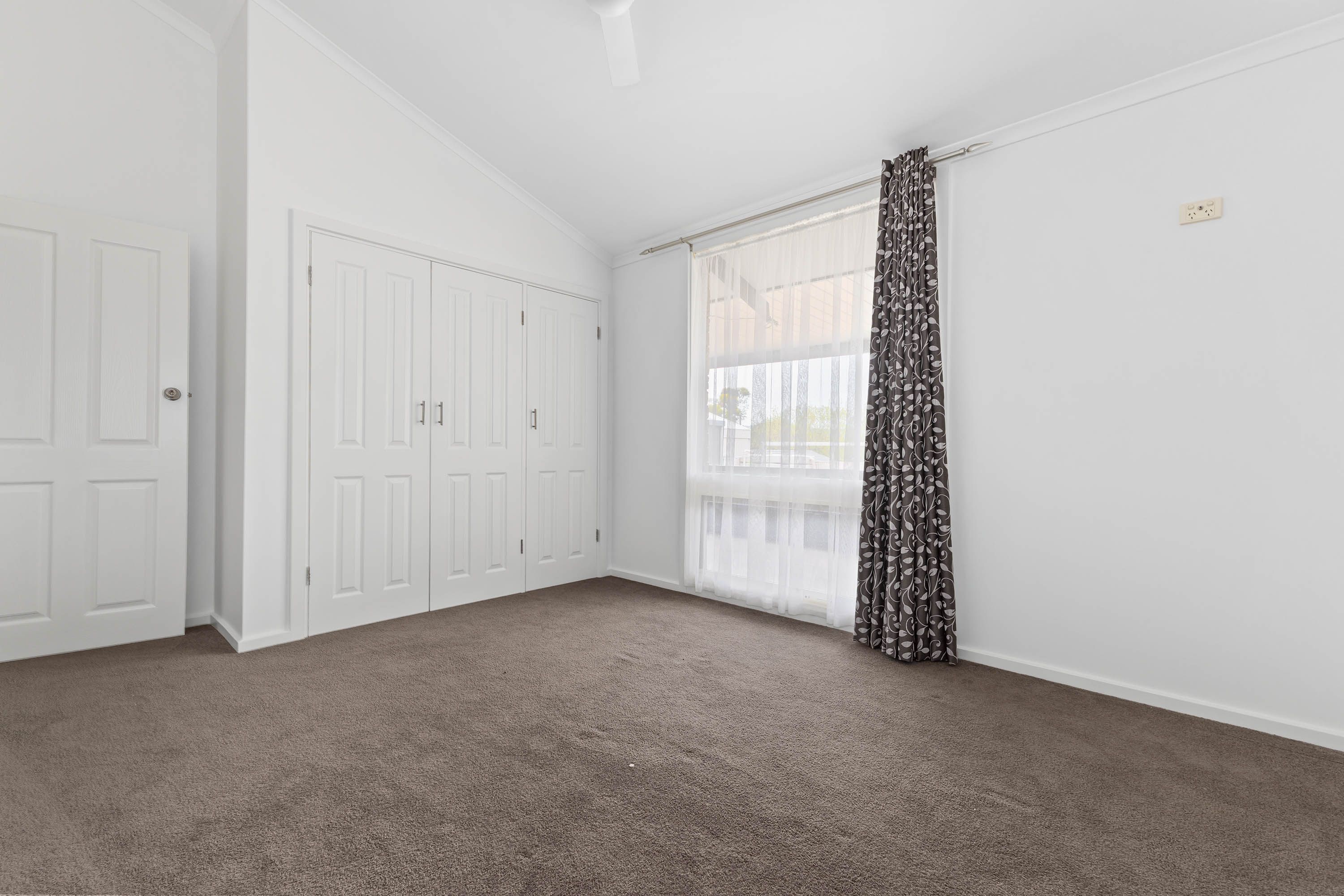 11 Chapel Road — photo 10 of 16