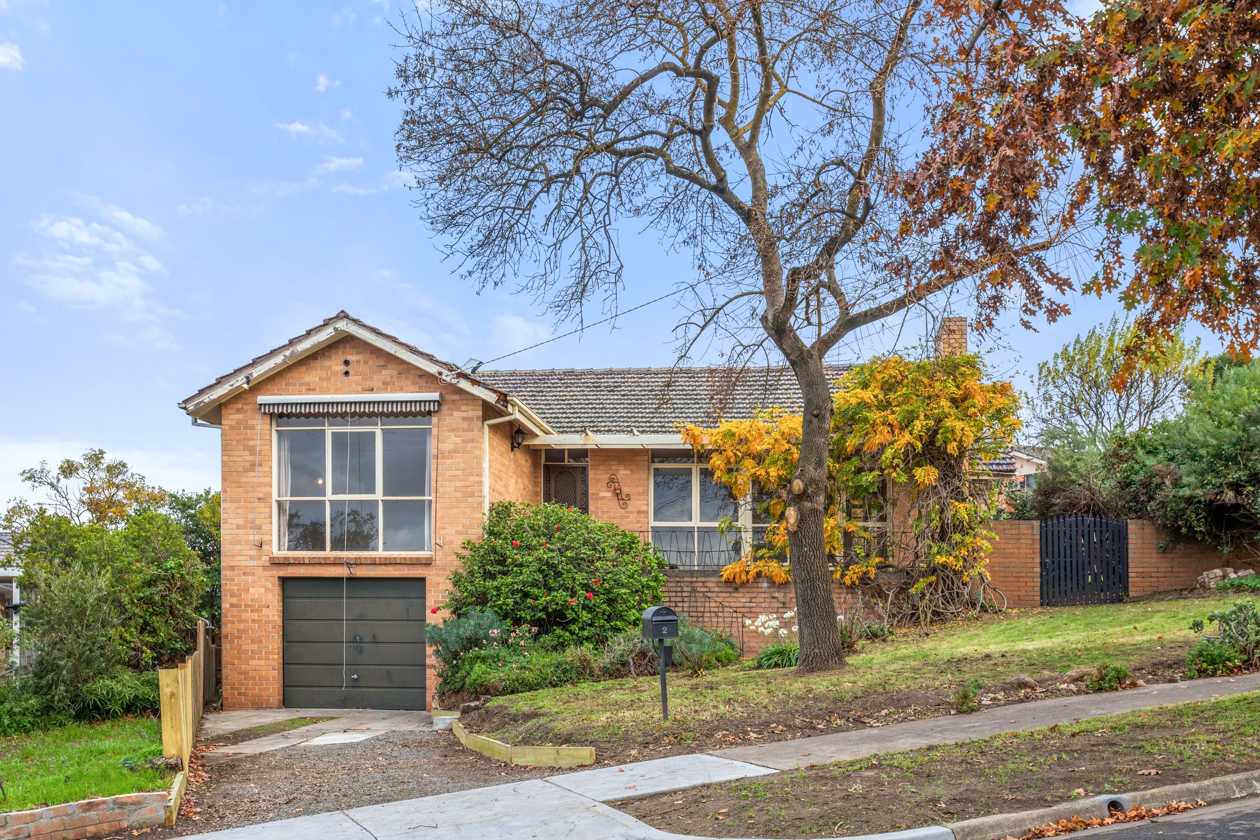 2 Earls Court — photo from Ray White Burwood