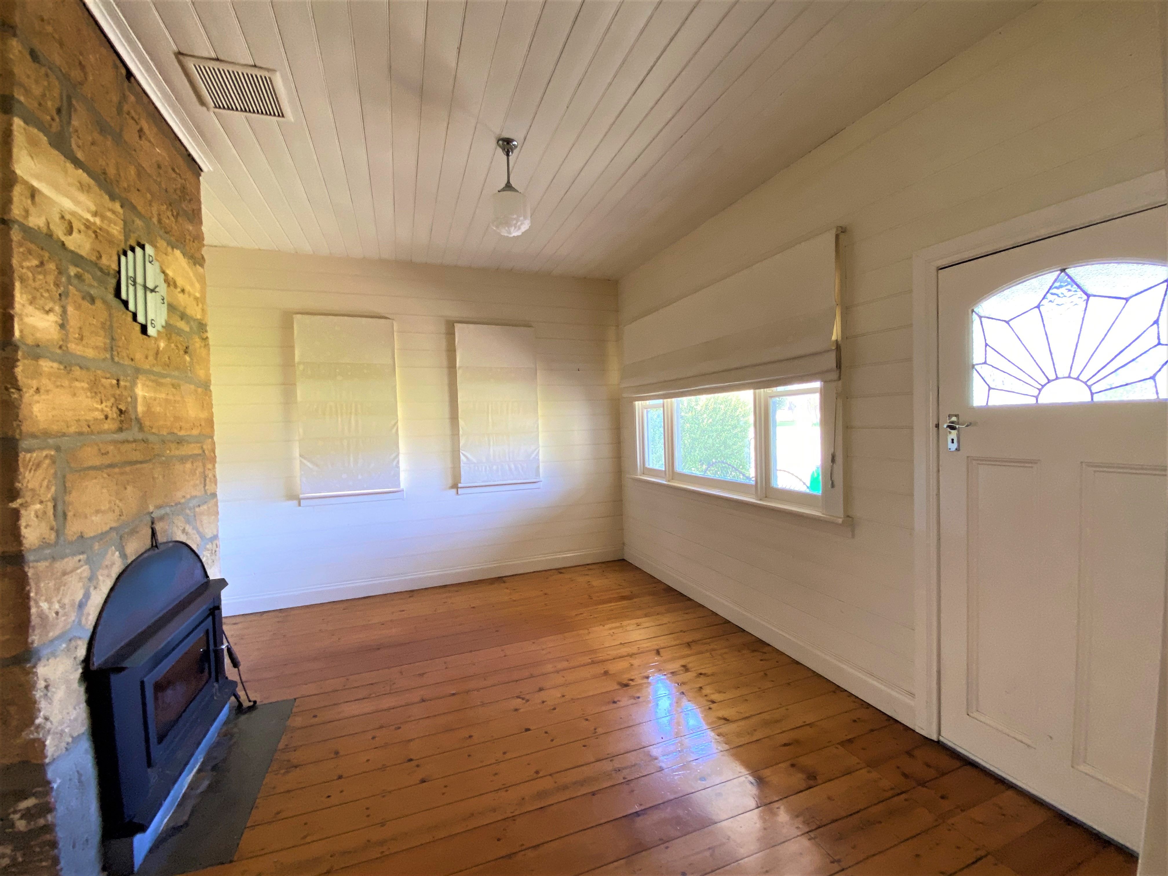 12 Queen Street, Koroit, VIC 3282