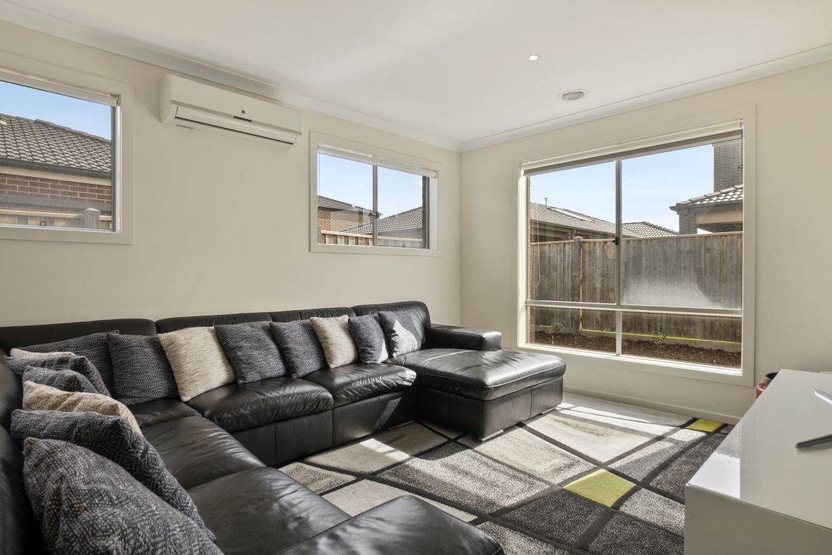 12 Plume Place, Point Cook, VIC 3030