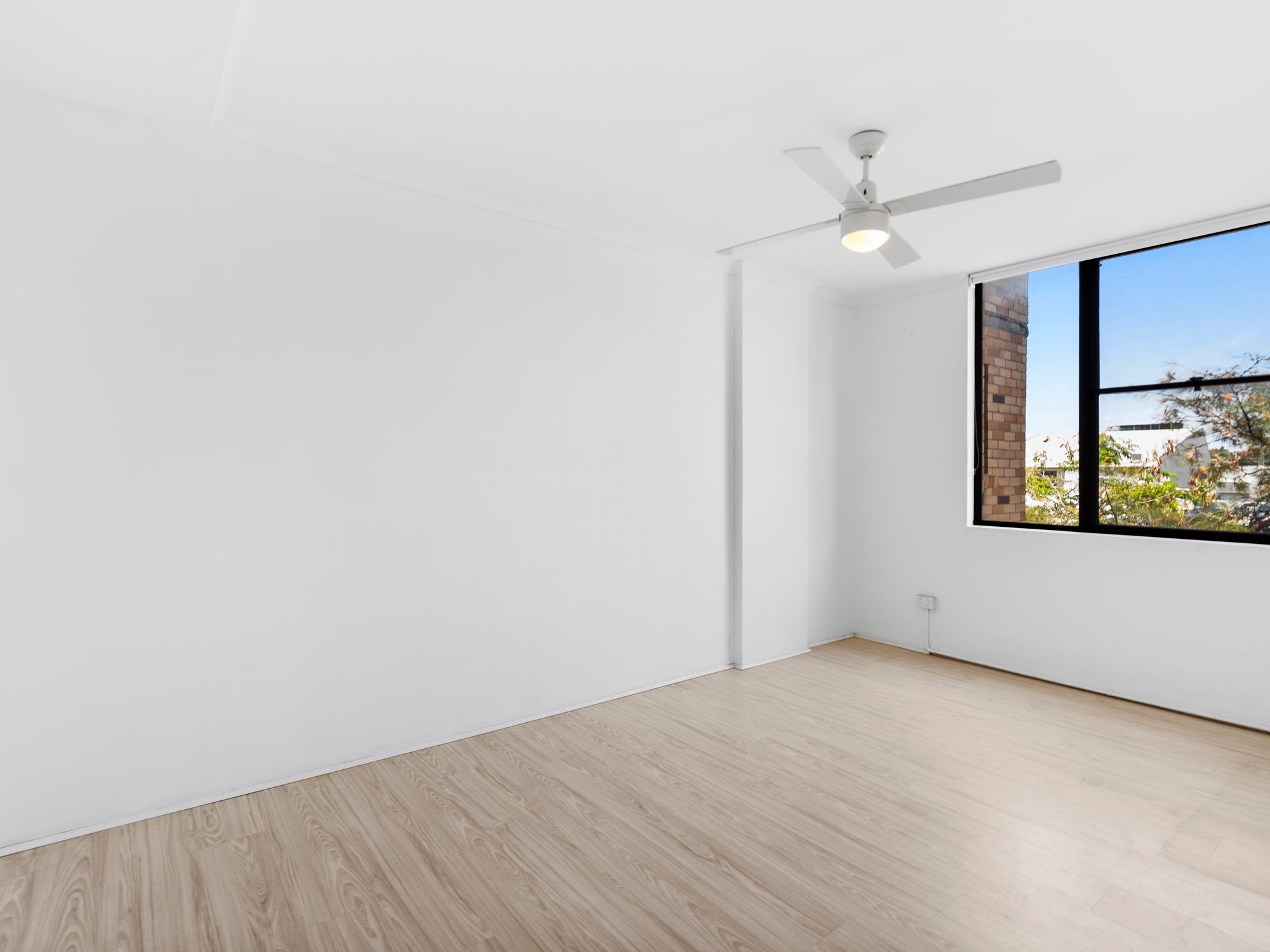 4/72 Marine Parade — photo 10 of 13