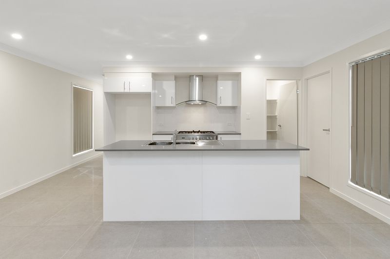 39 Tomaree Crescent Lot 957, South Ripley, QLD 4306