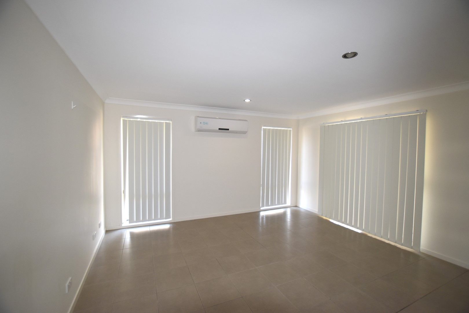 6 Radiata Street, New Auckland, QLD 4680