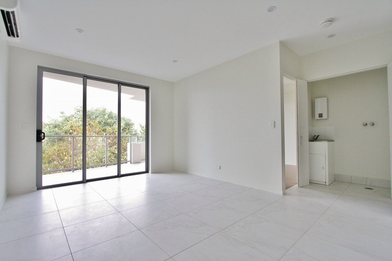 4/908 Logan Road, Holland Park West, QLD 4121