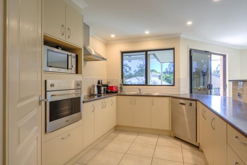 3 Stonebrook Court, Cashmere, QLD 4500