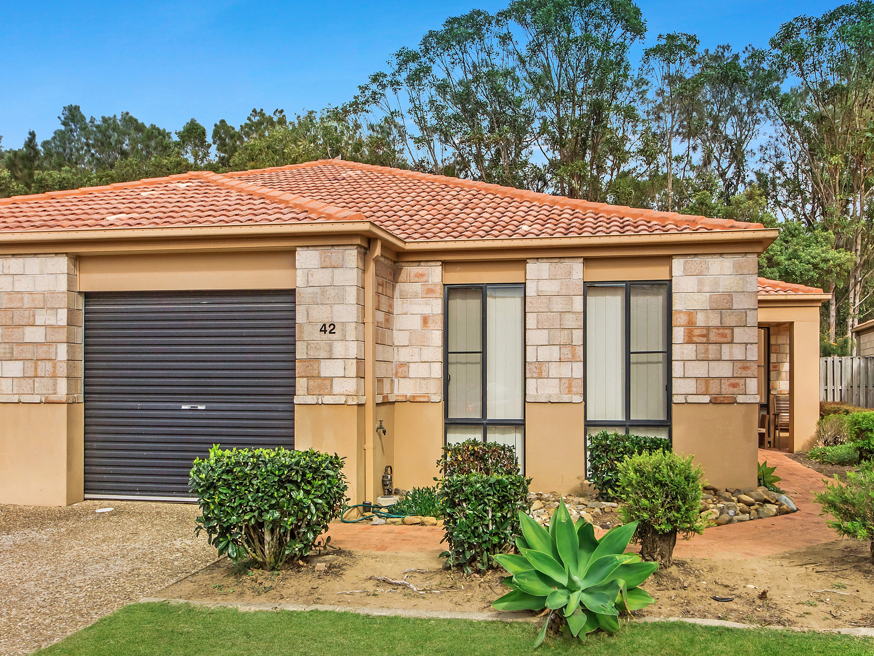 42/24 Amsonia Court, Arundel, QLD 4214