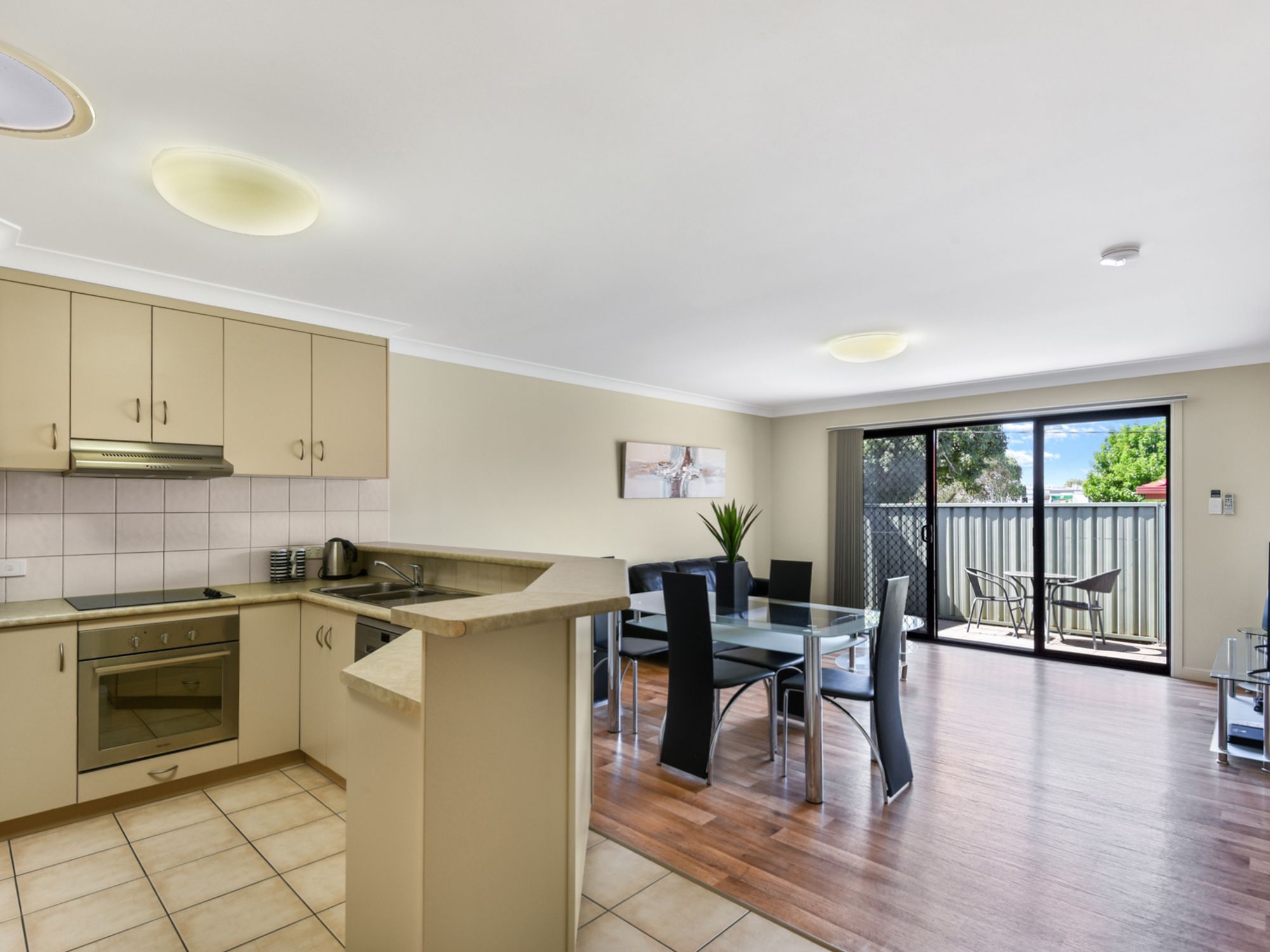 2/364 Bridge Street, Wilsonton, QLD 4350