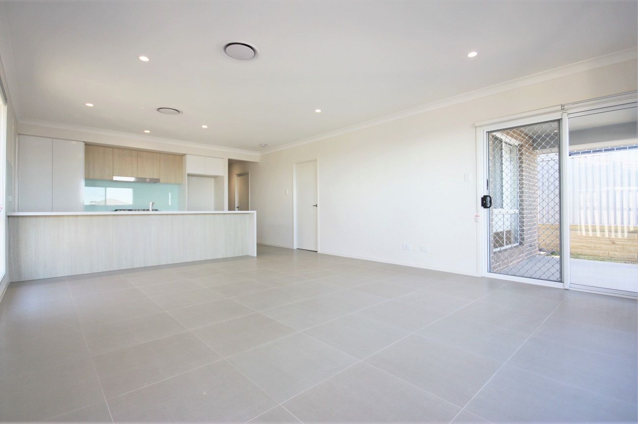 33 Battam Road, Gregory Hills, NSW 2557