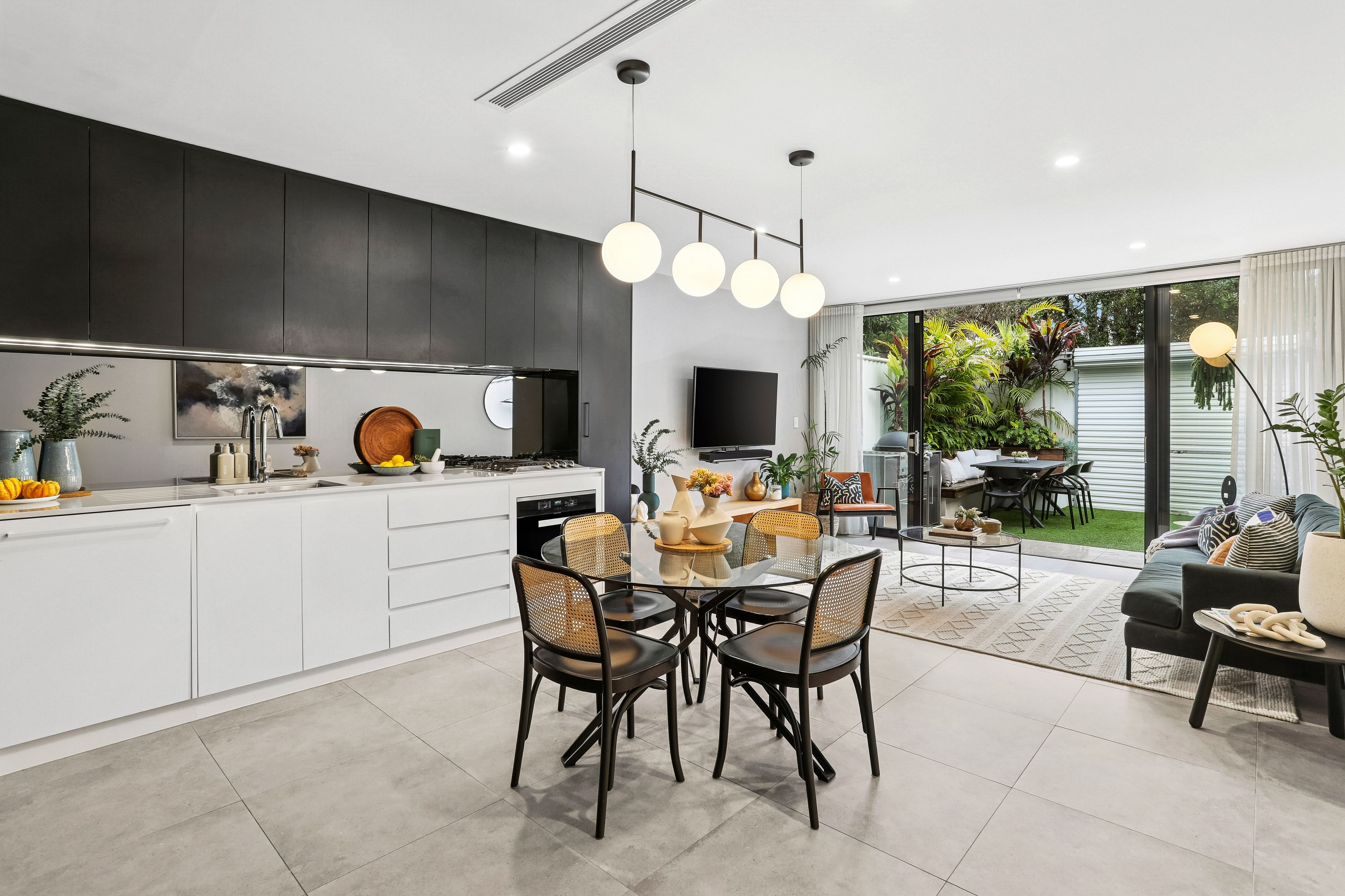 77 Albermarle Street, Newtown, NSW 2042