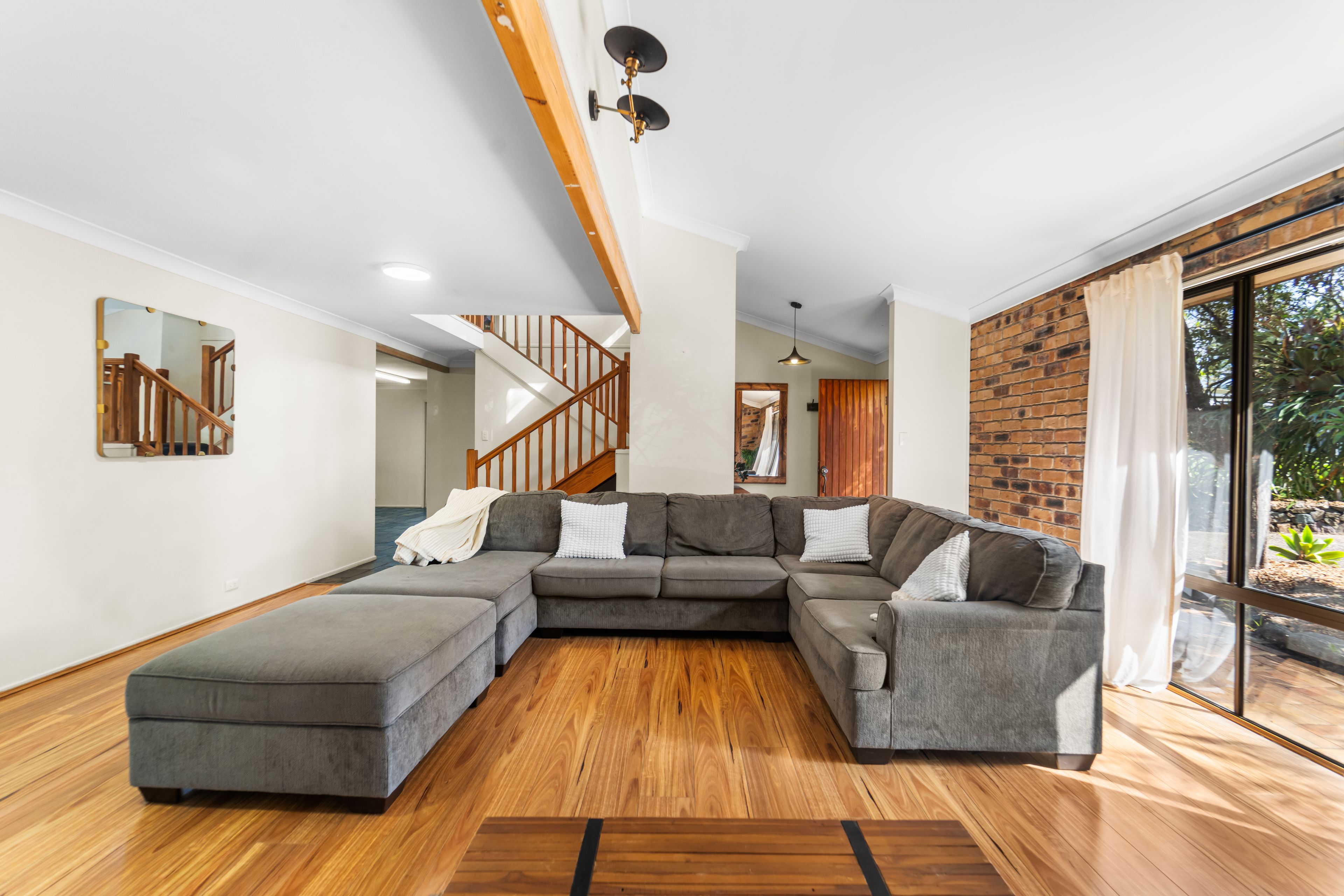 9 Saint Denis Court — photo 4 of 21