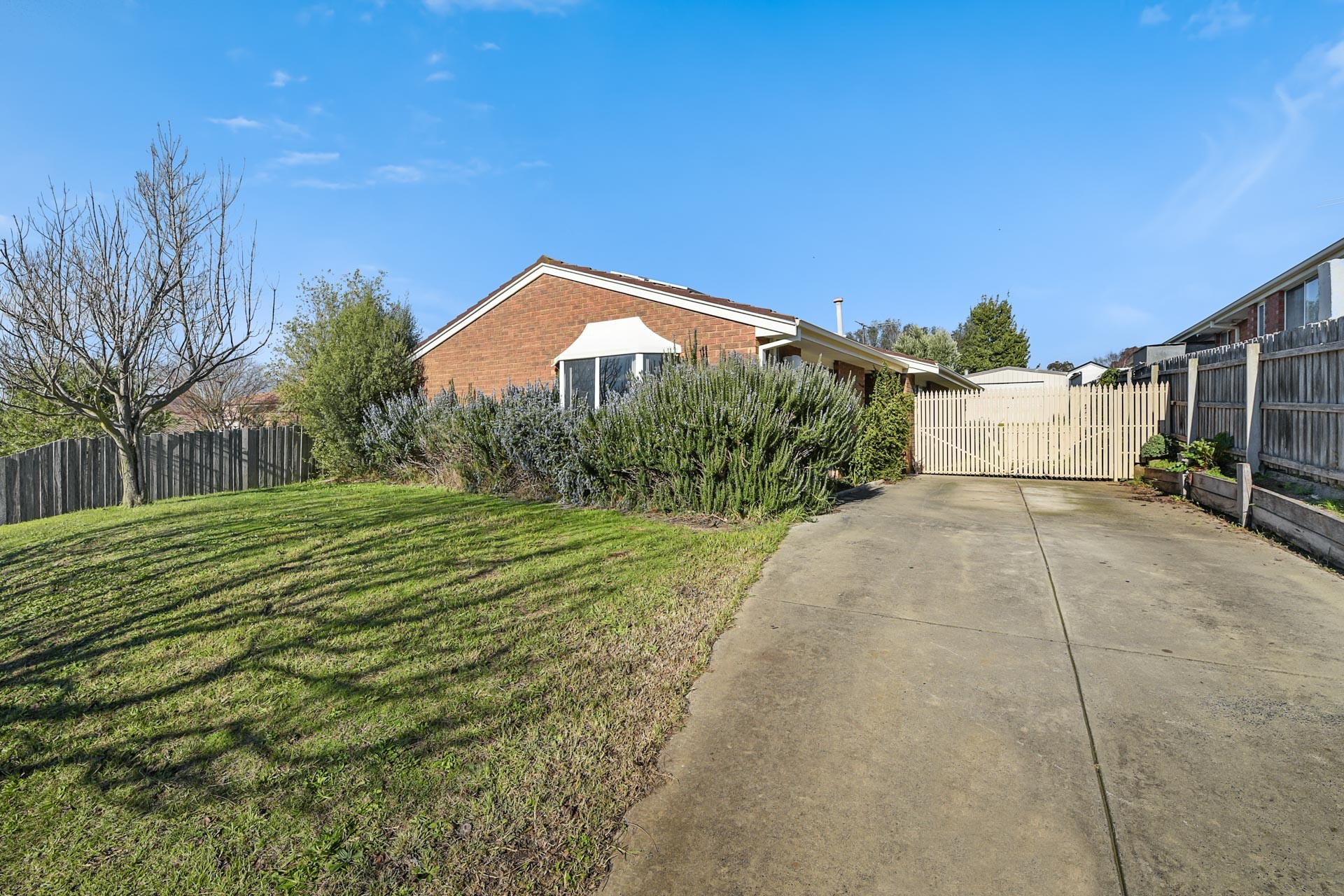 11 Marson Crescent, Hallam, VIC 3803