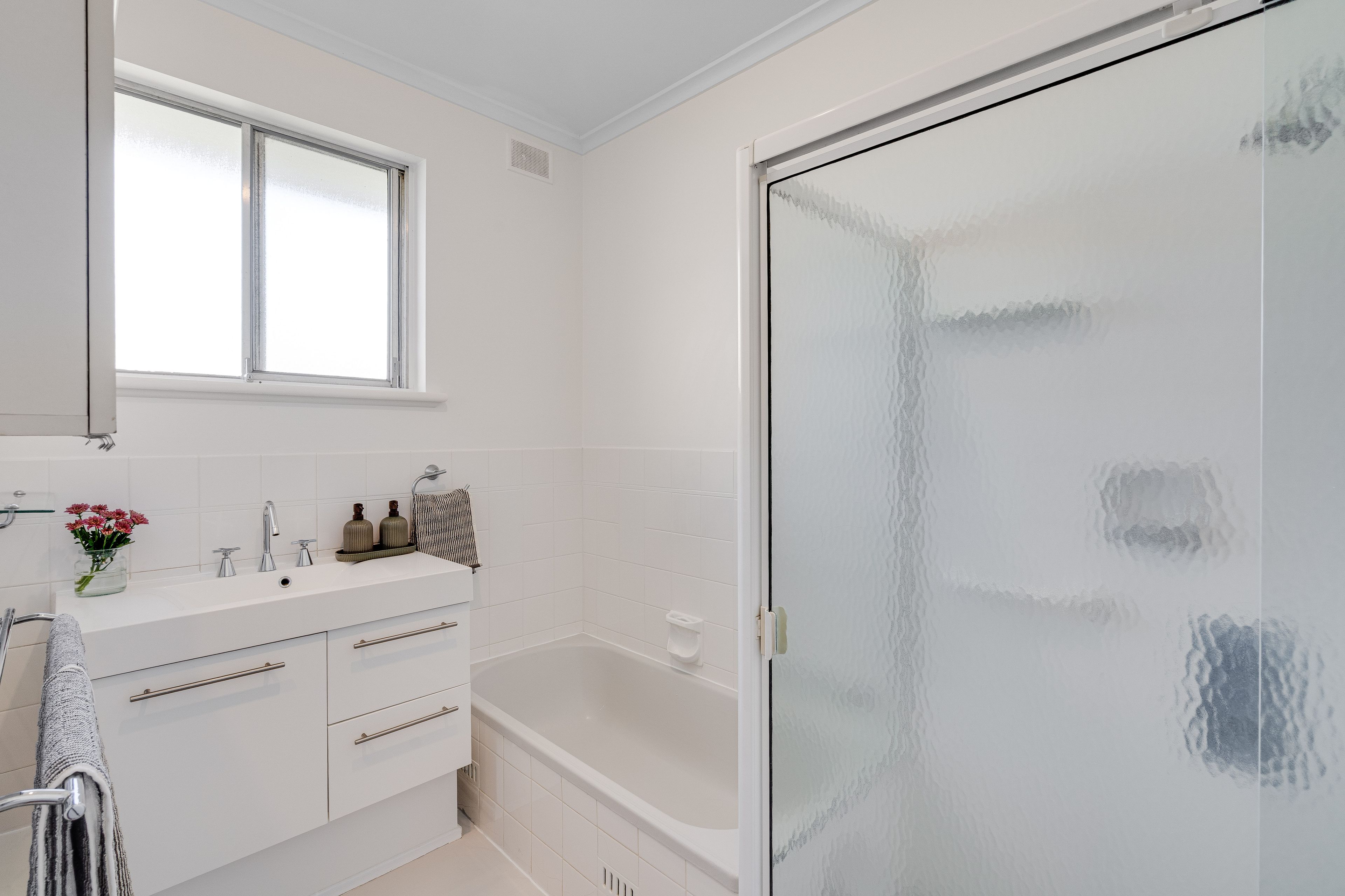 16 Graham Avenue — photo 15 of 24