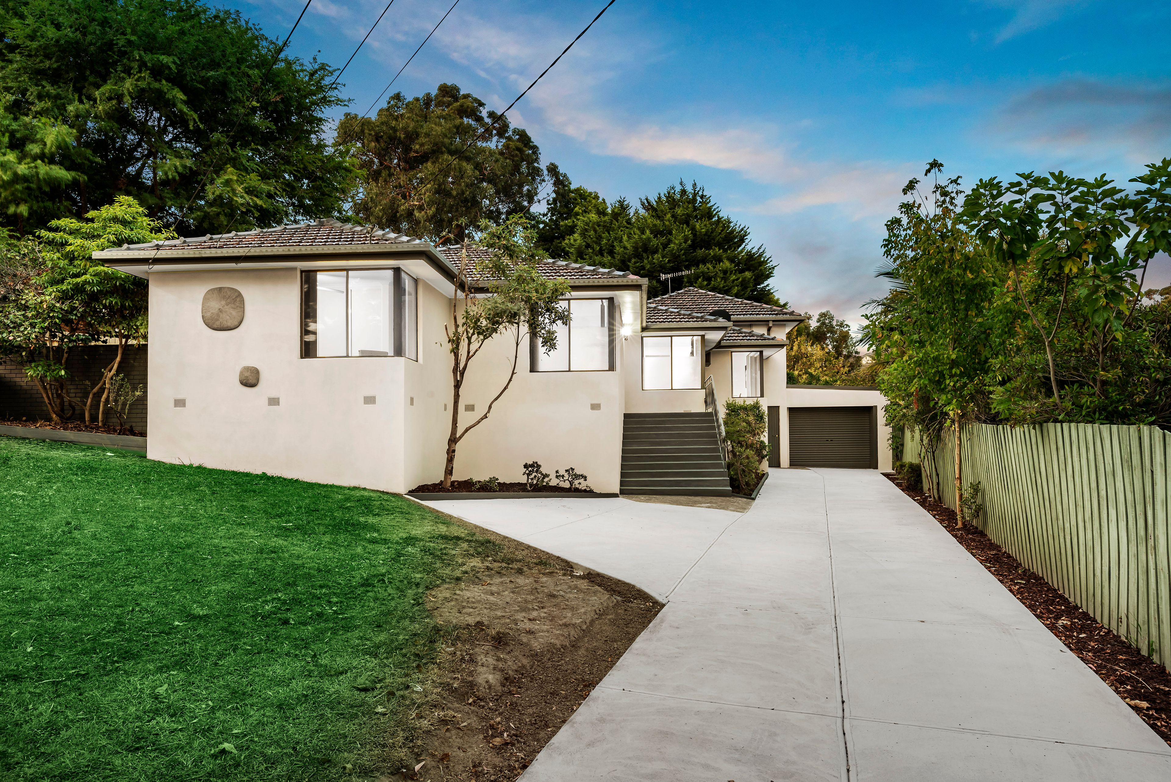 8 Leitch Street, Ferntree Gully VIC 3156