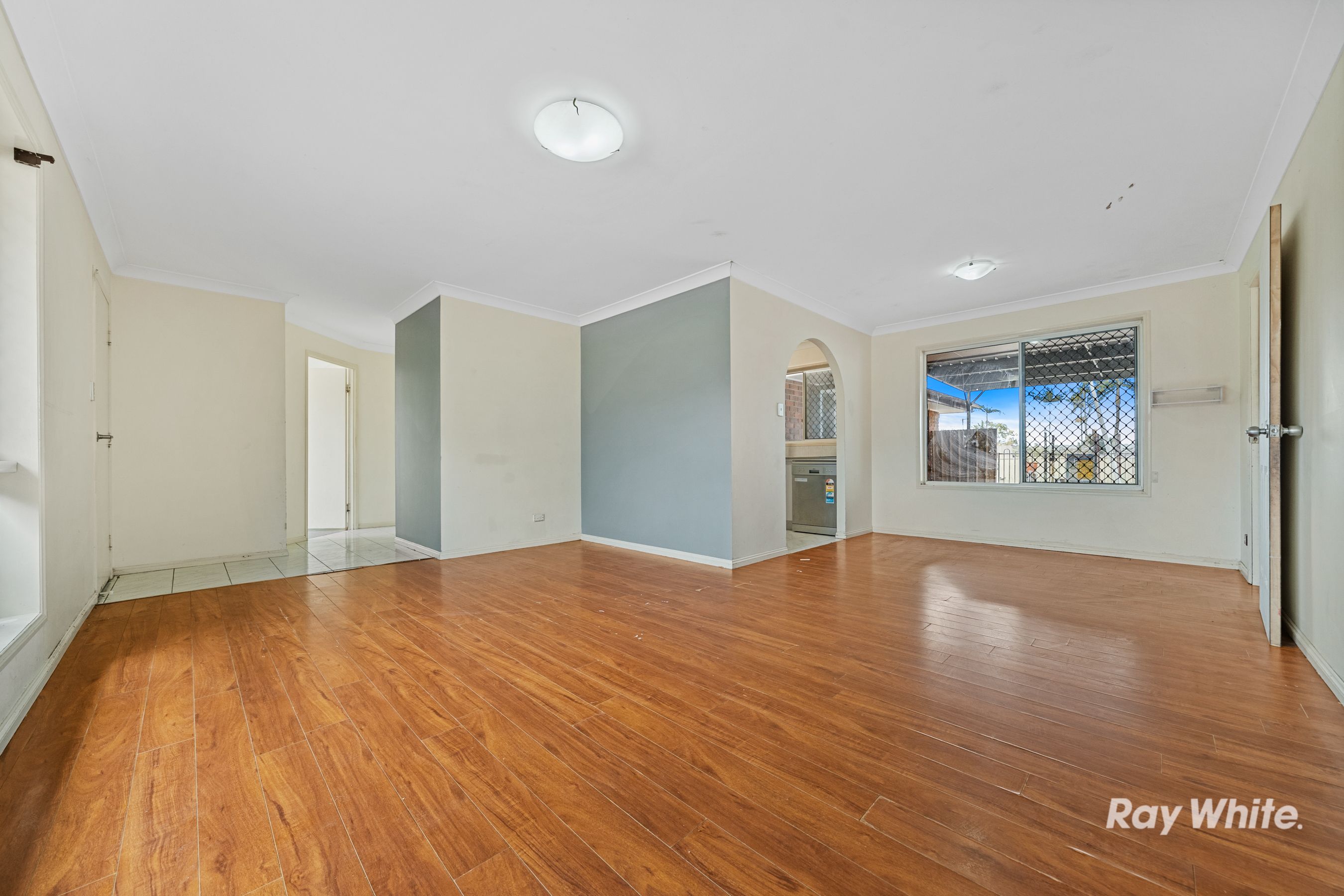 6 Gumview Close, Regents Park, QLD 4118