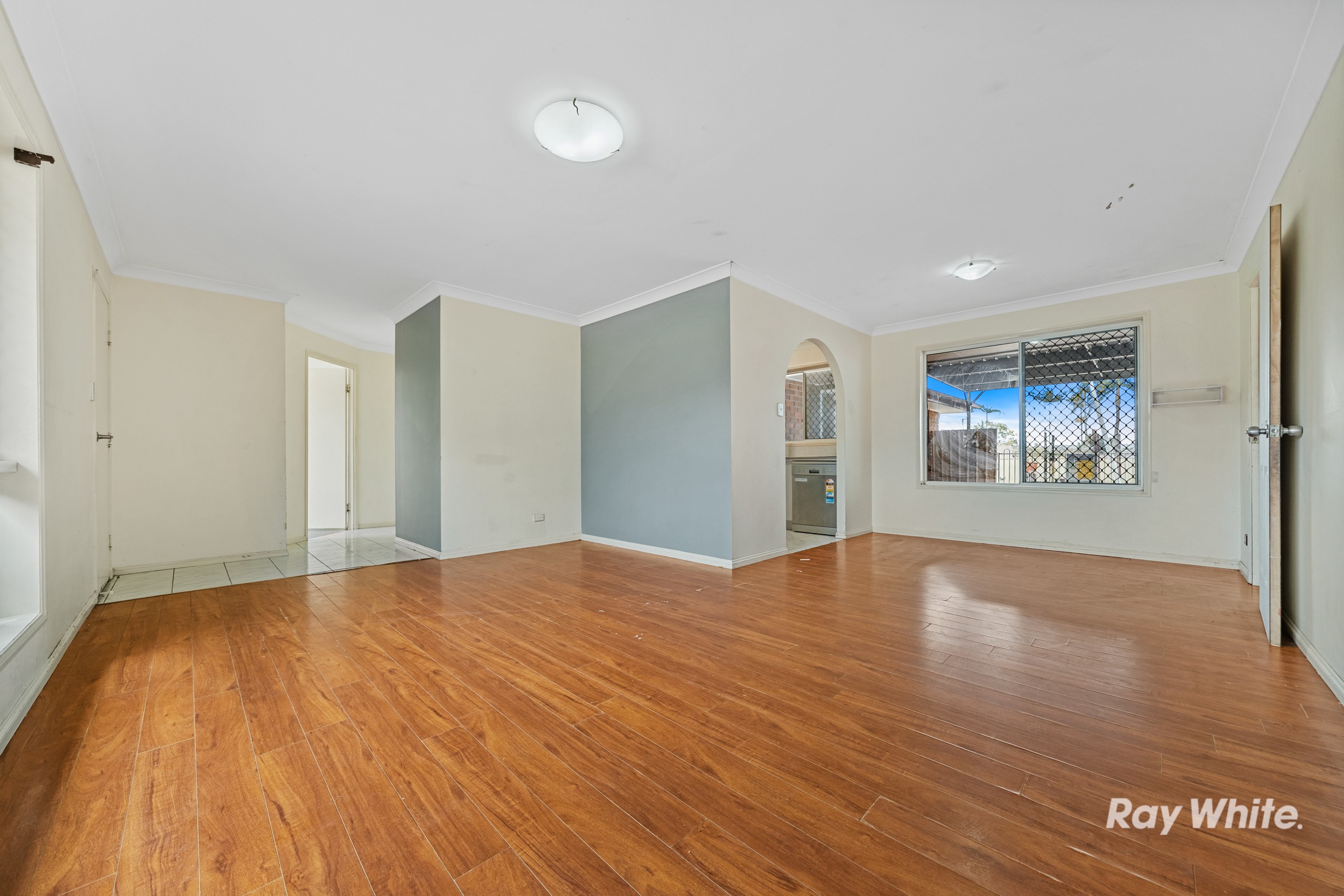 6 Gumview Close, Regents Park, QLD 4118