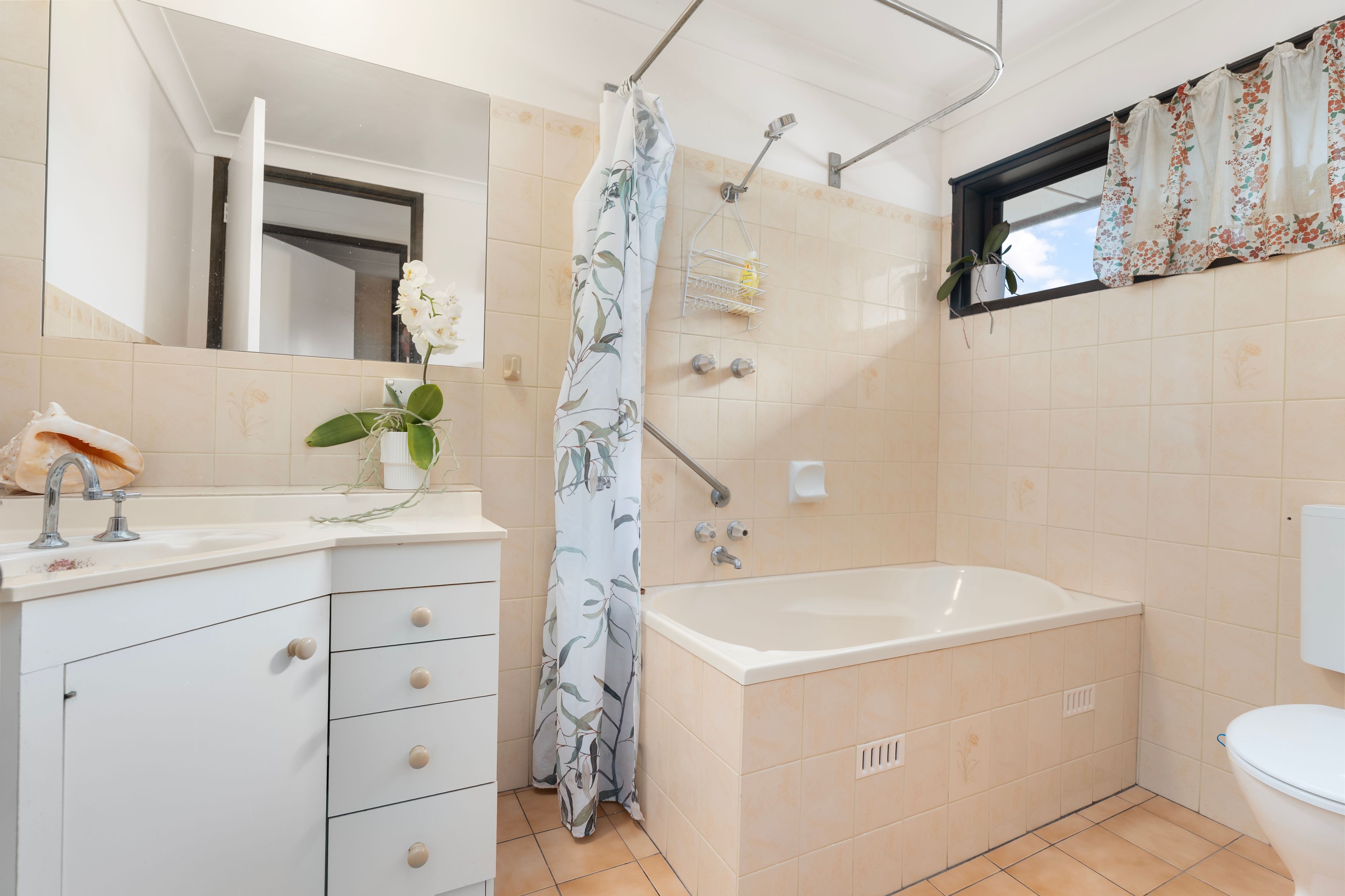 385 Colley Street — photo 9 of 21
