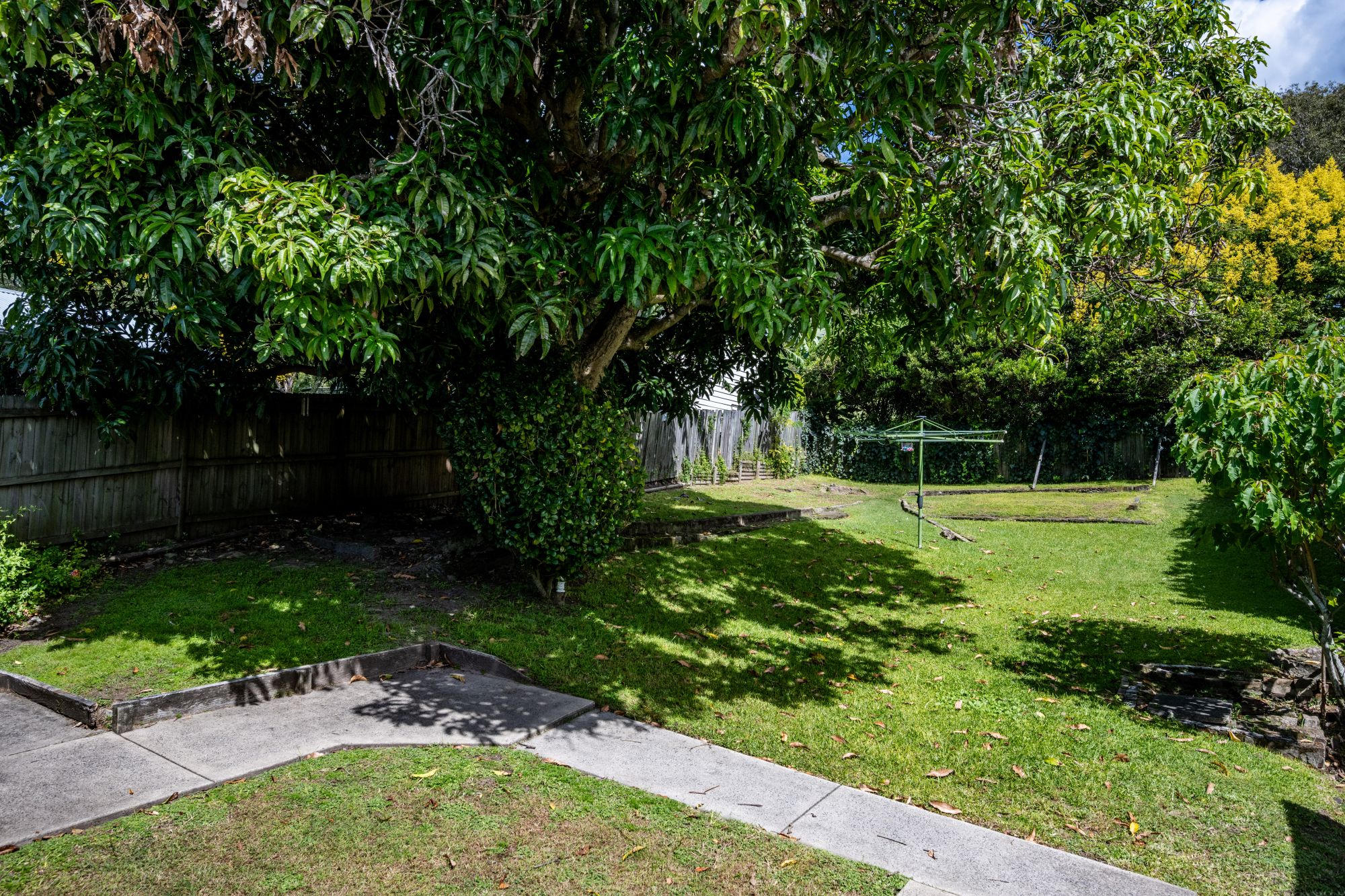 144 Araluen Drive — photo 15 of 17