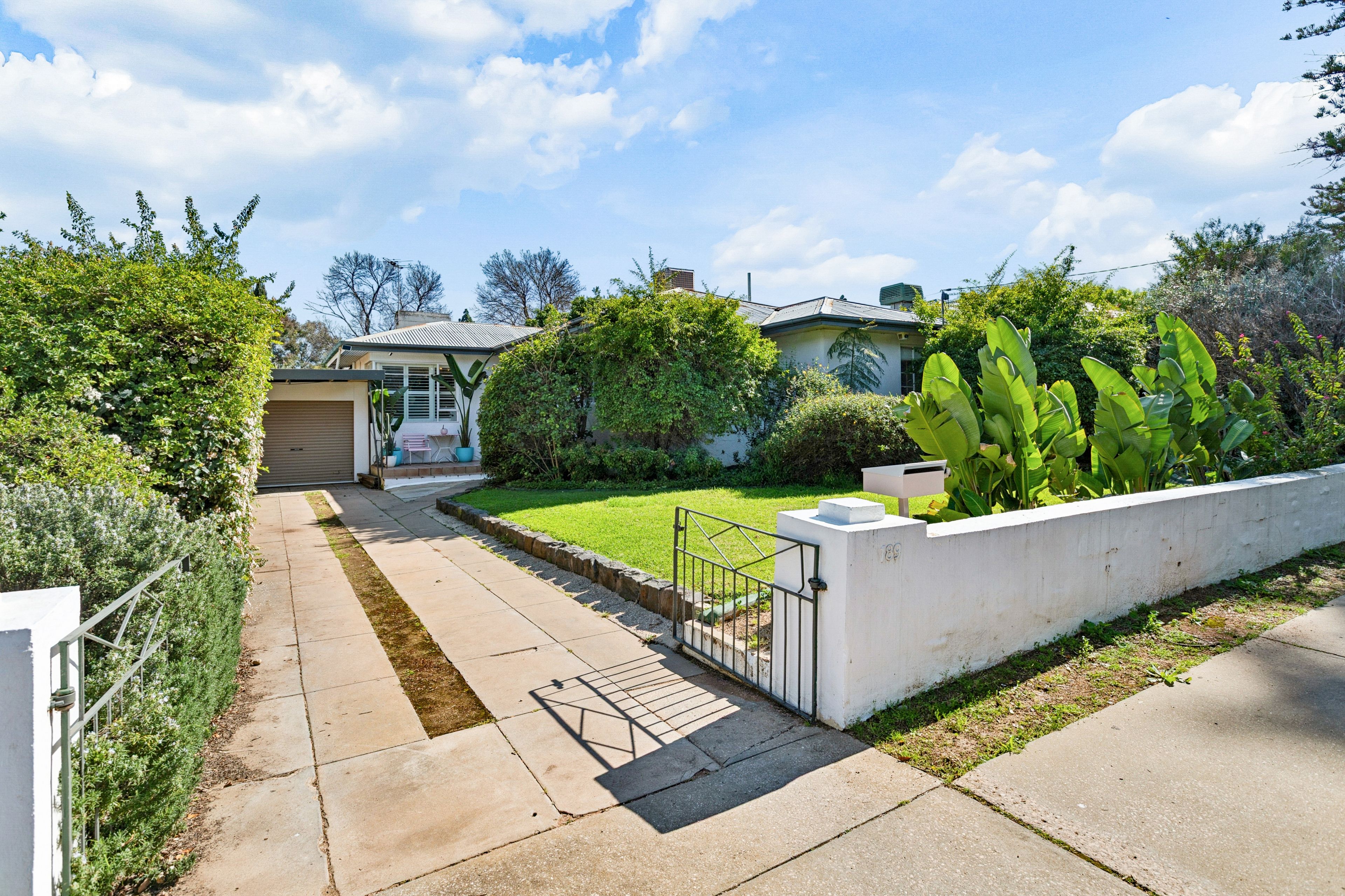189 Walnut Avenue — photo 3 of 21