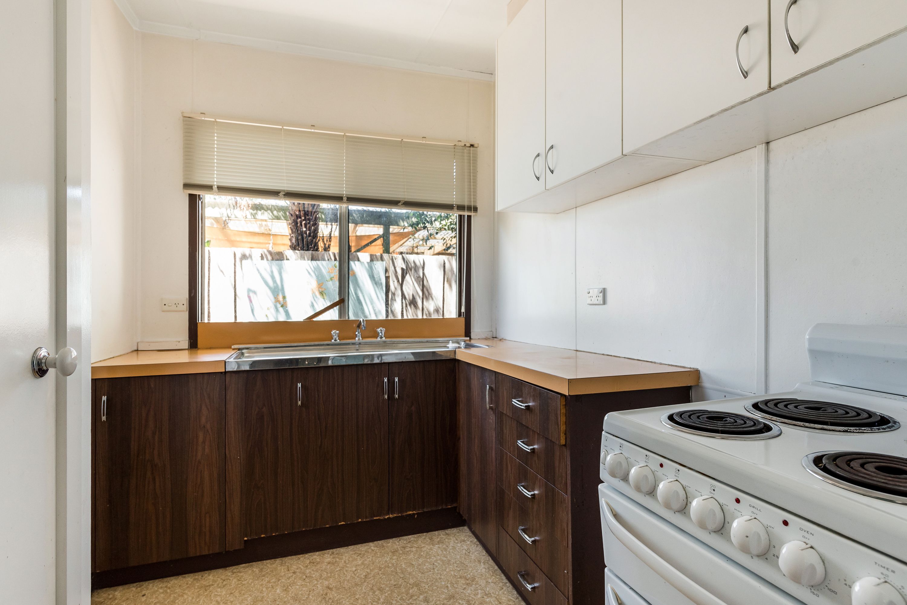 2/50 Silverton Drive, Ferntree Gully, VIC 3156