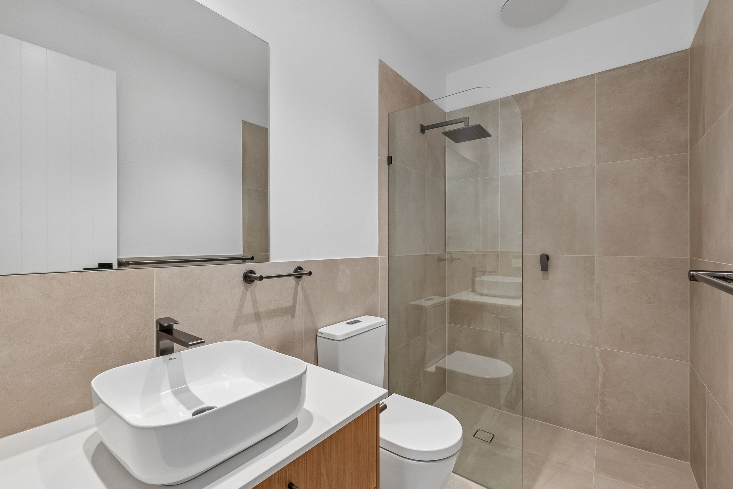 15A Toovis Avenue — photo 6 of 10