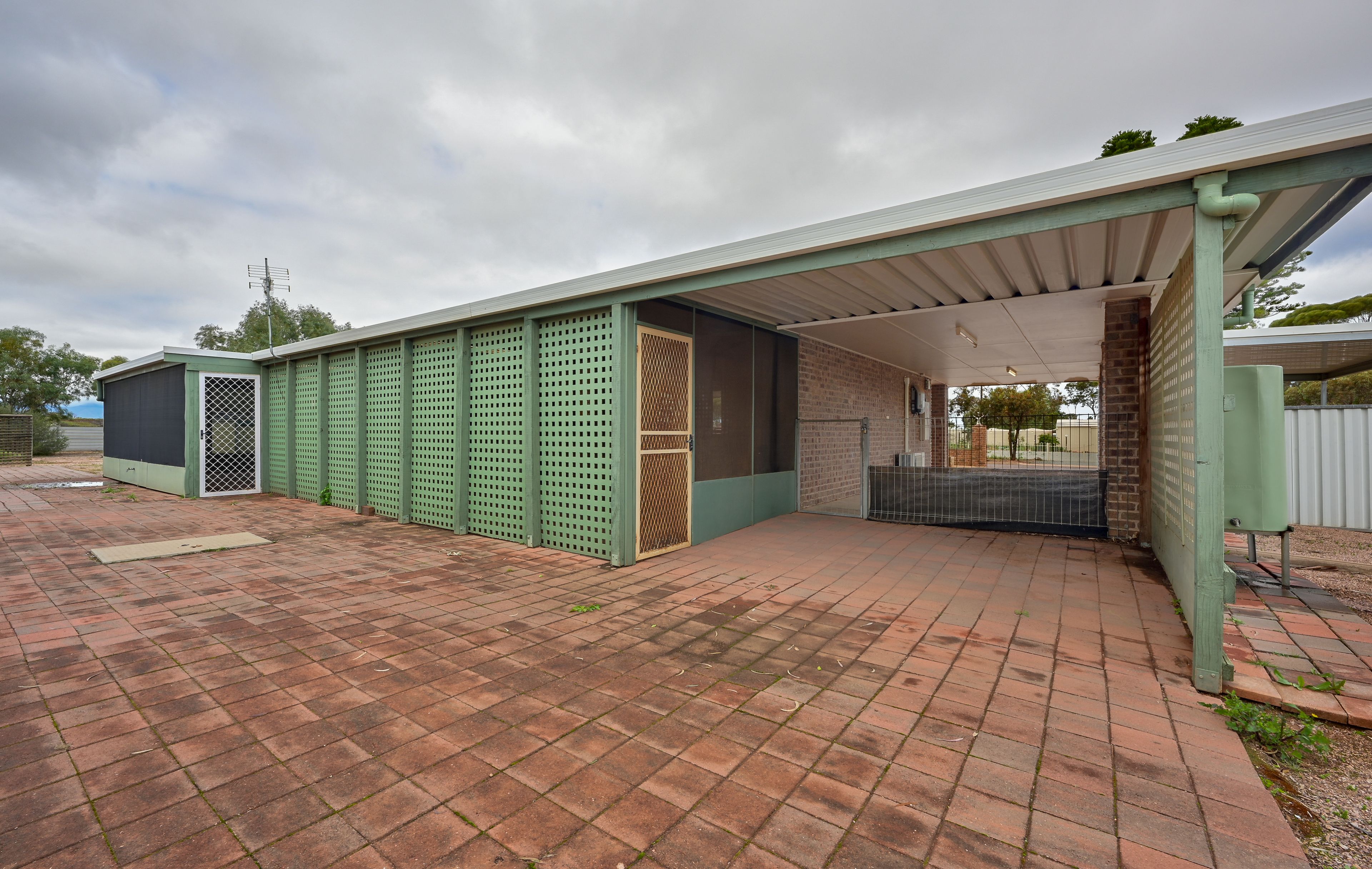 17 Mckerlie Street — photo 16 of 20