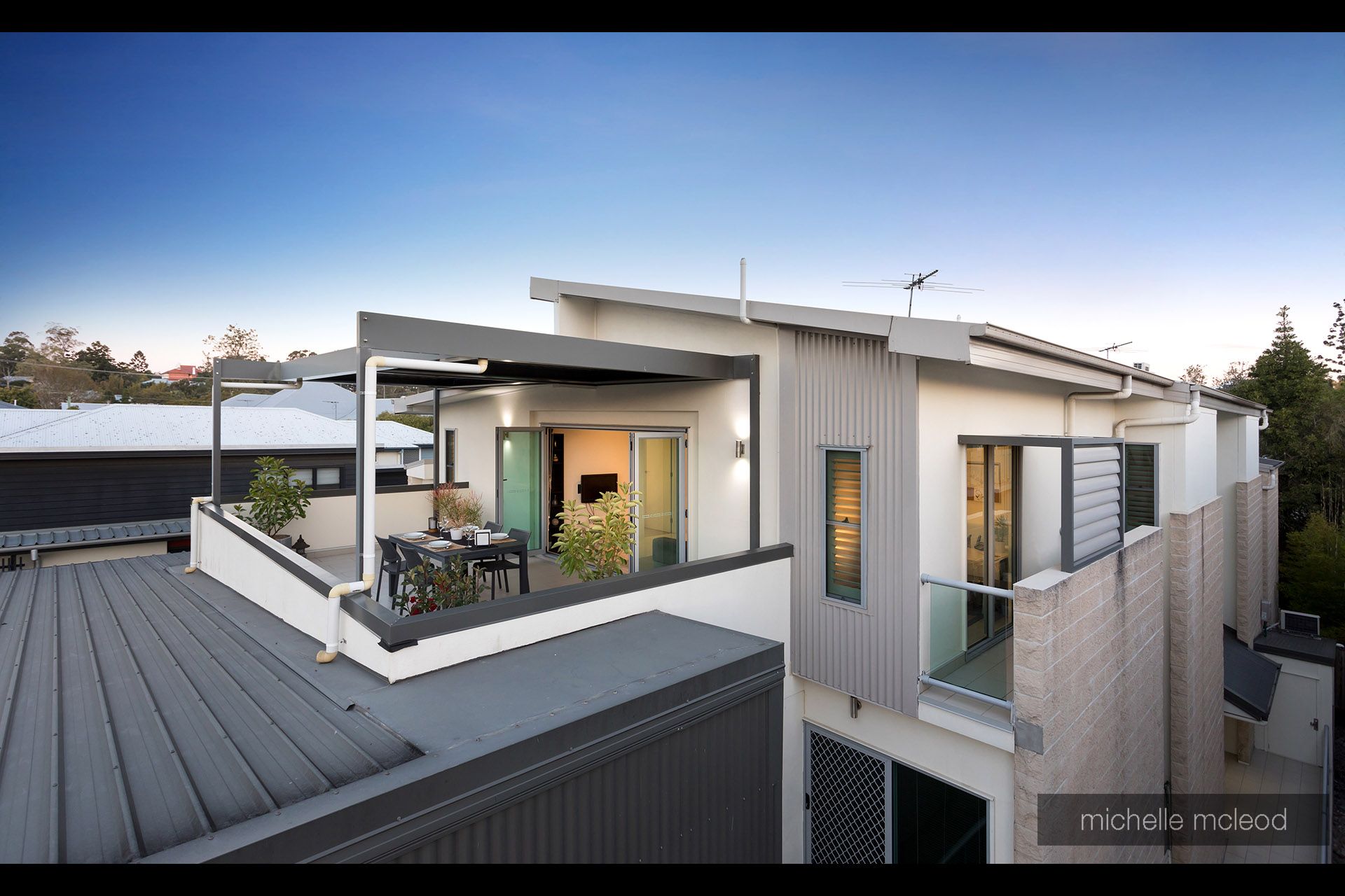 51 Lambert Road, Indooroopilly QLD 4068