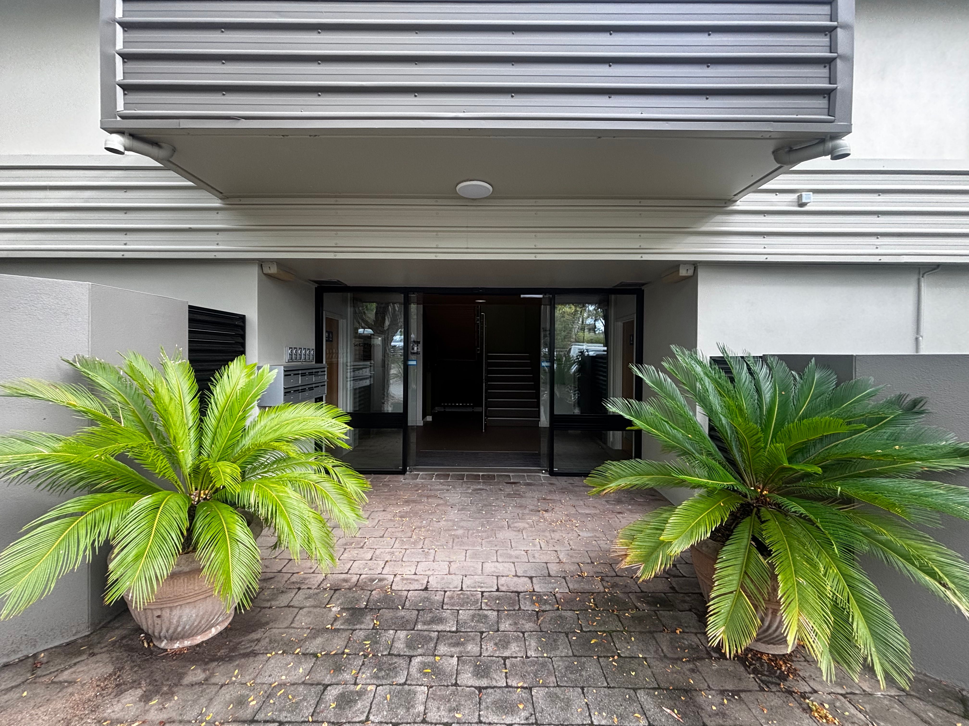 6 & 8/2 Geils Court, Deakin, ACT 2600