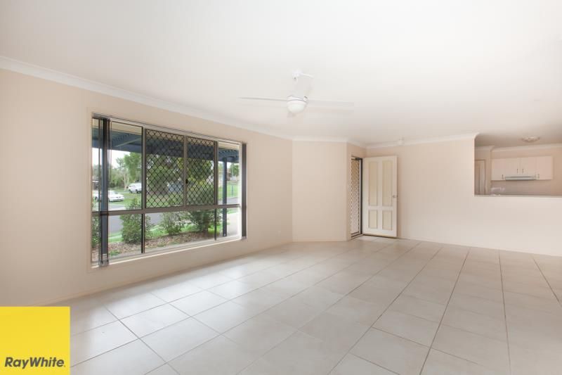 92 Overland Drive, Edens Landing, QLD 4207
