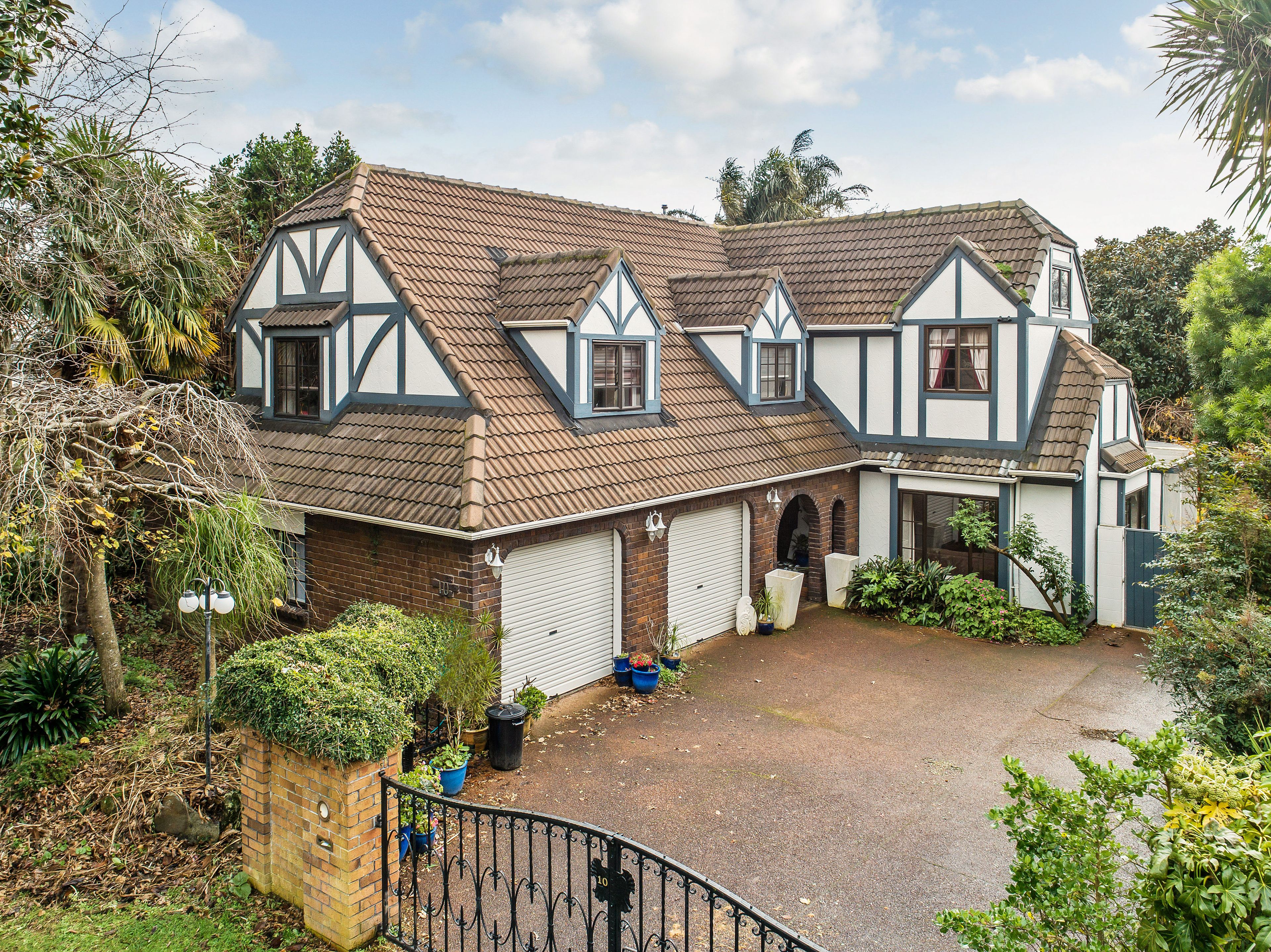 10 Cumbrian Place, Conifer Grove, Manukau City