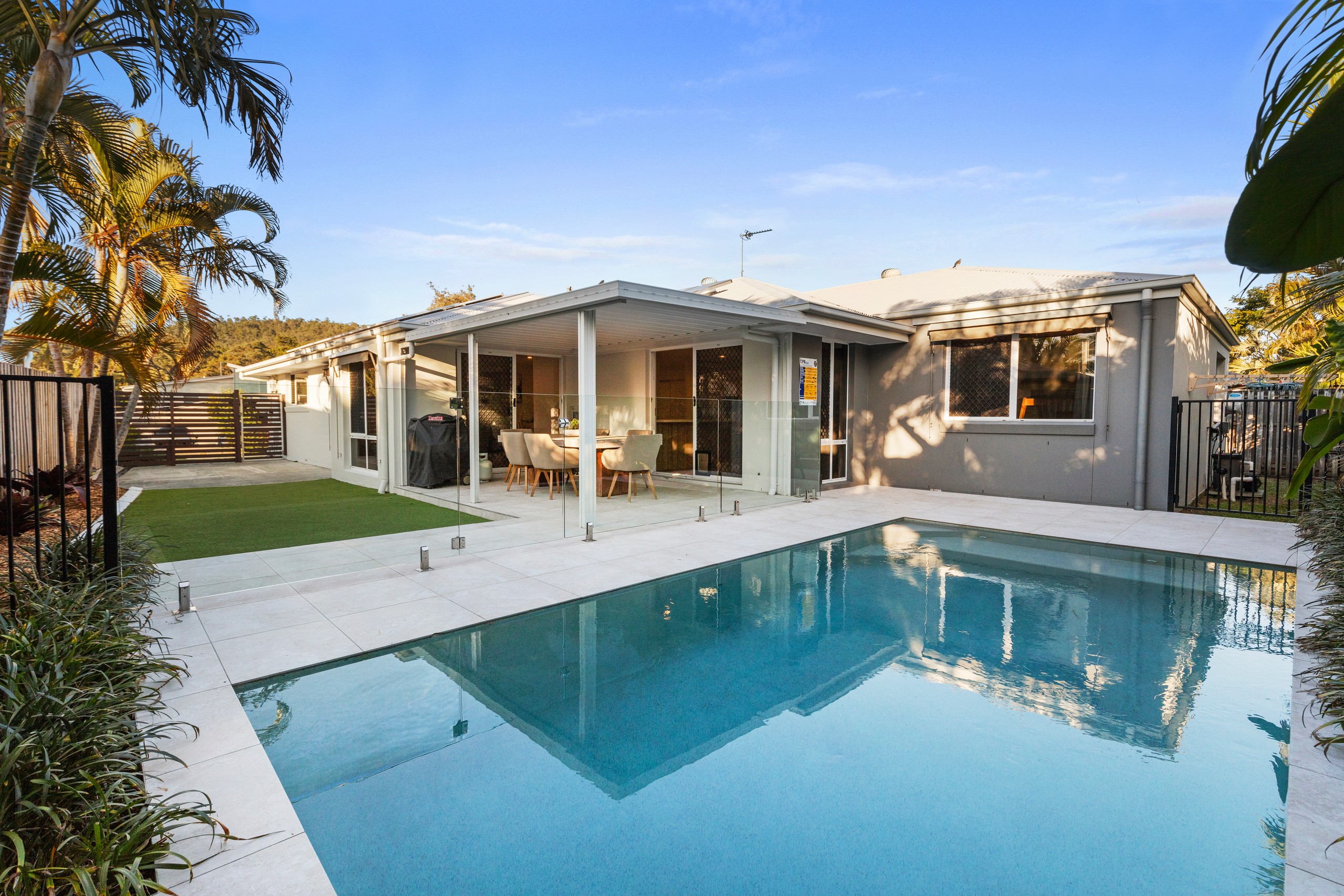 35 Cobb & Co Drive, Oxenford, QLD 4210