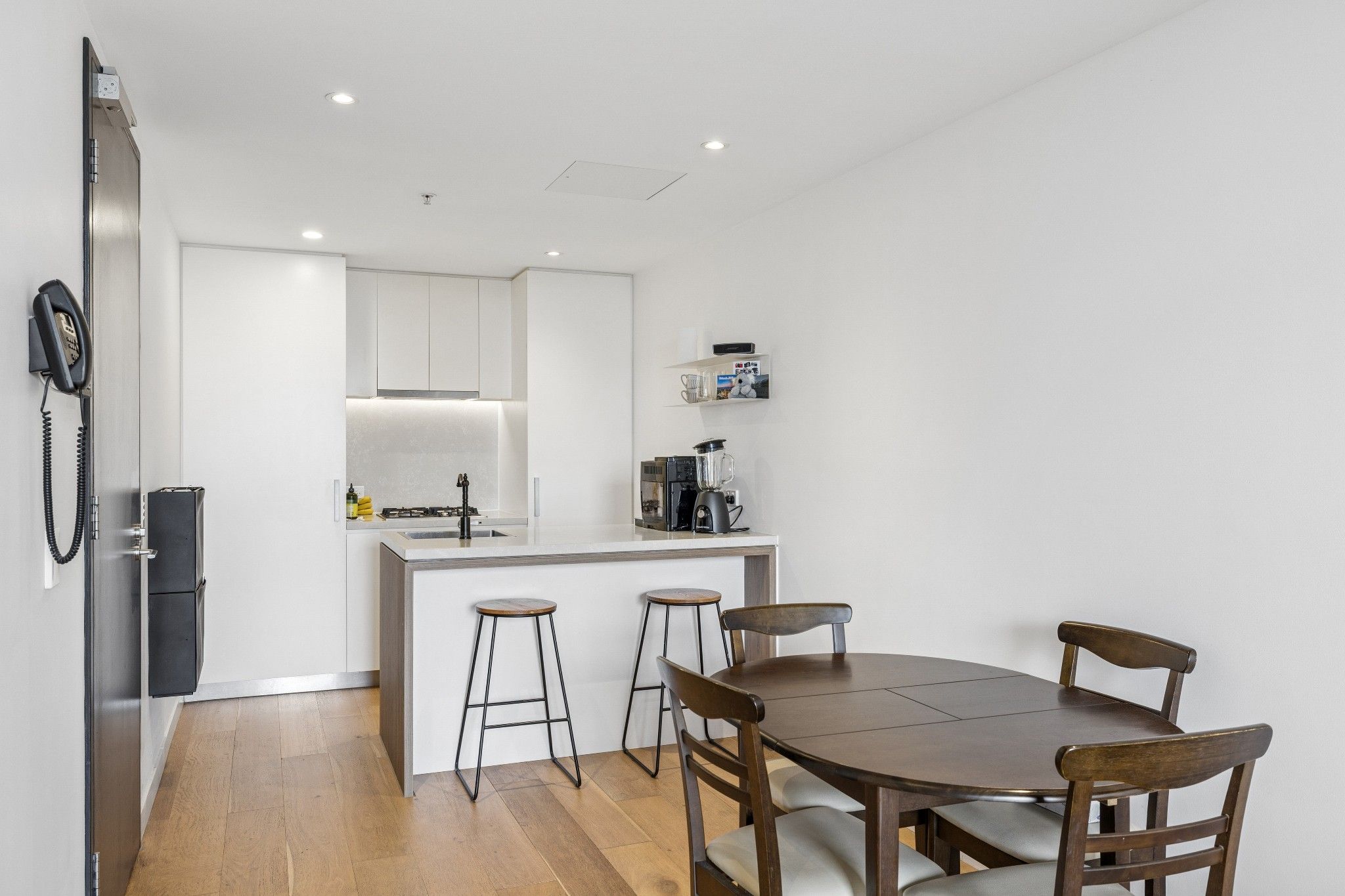 1513/179 Alfred Street — photo 6 of 27