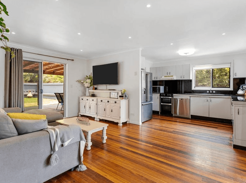 56 Kindra Avenue, Southport, QLD 4215