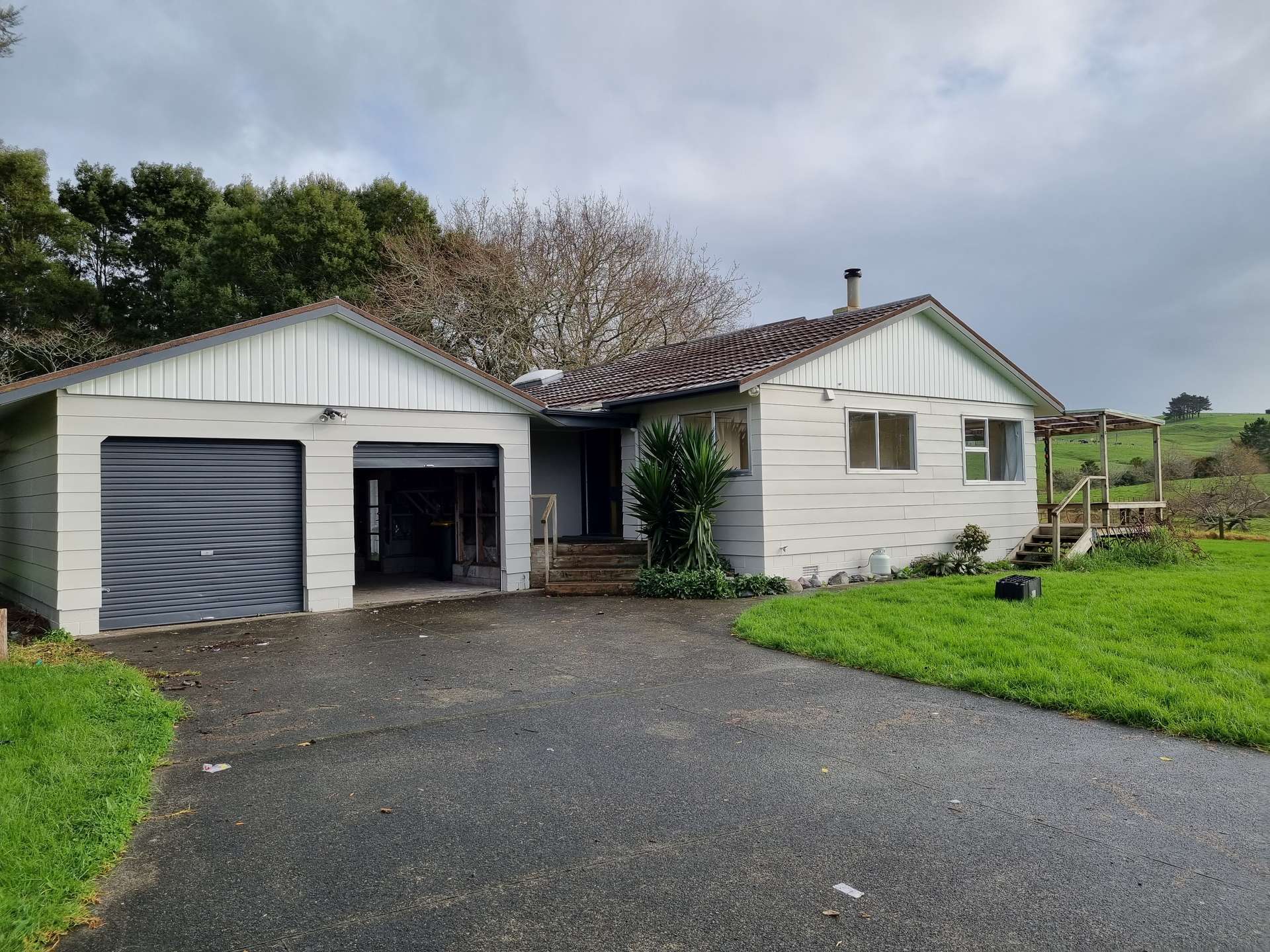 279 Whangaripo Valley Road photo 1