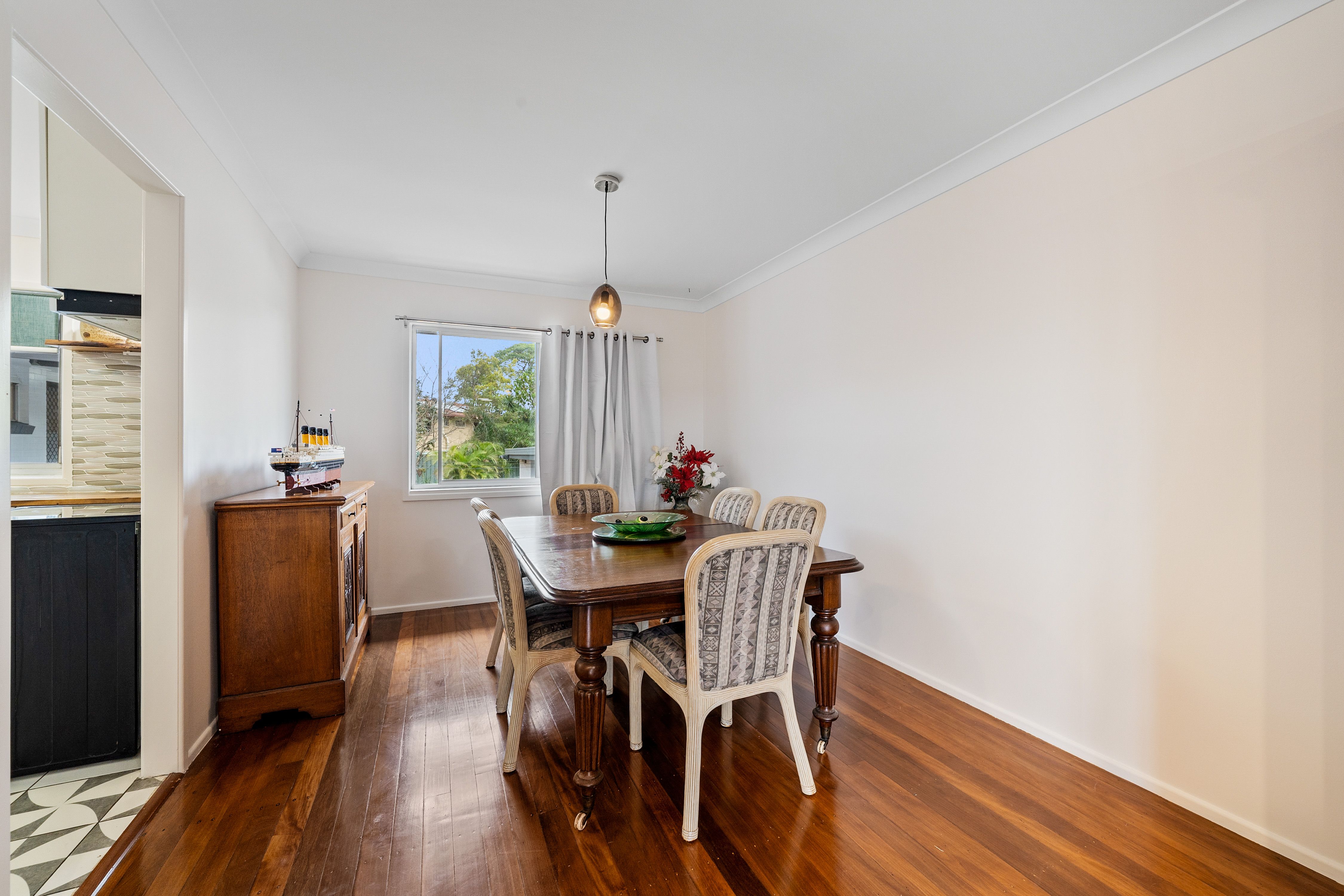 7 Amaroo Rise — photo 6 of 21