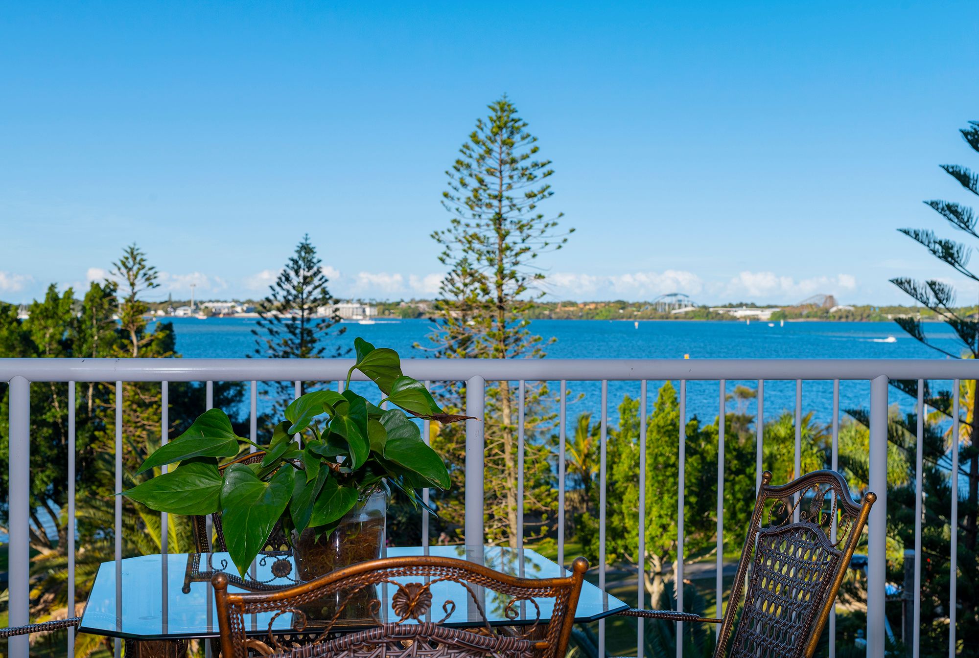 182 Marine Parade, Labrador QLD 4215