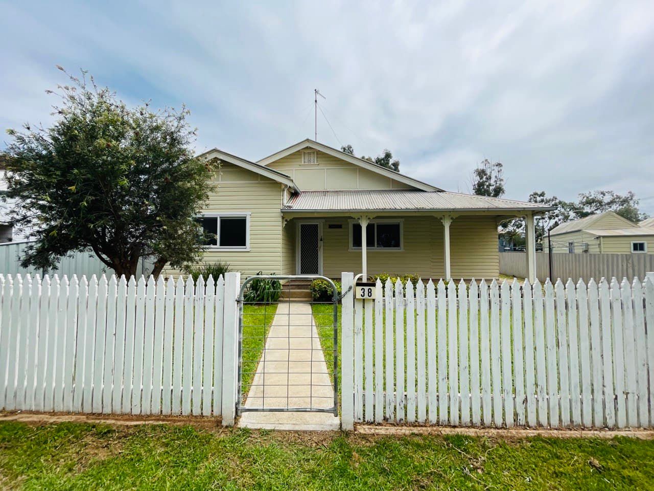 38 Lachlan Street, Condobolin, NSW 2877