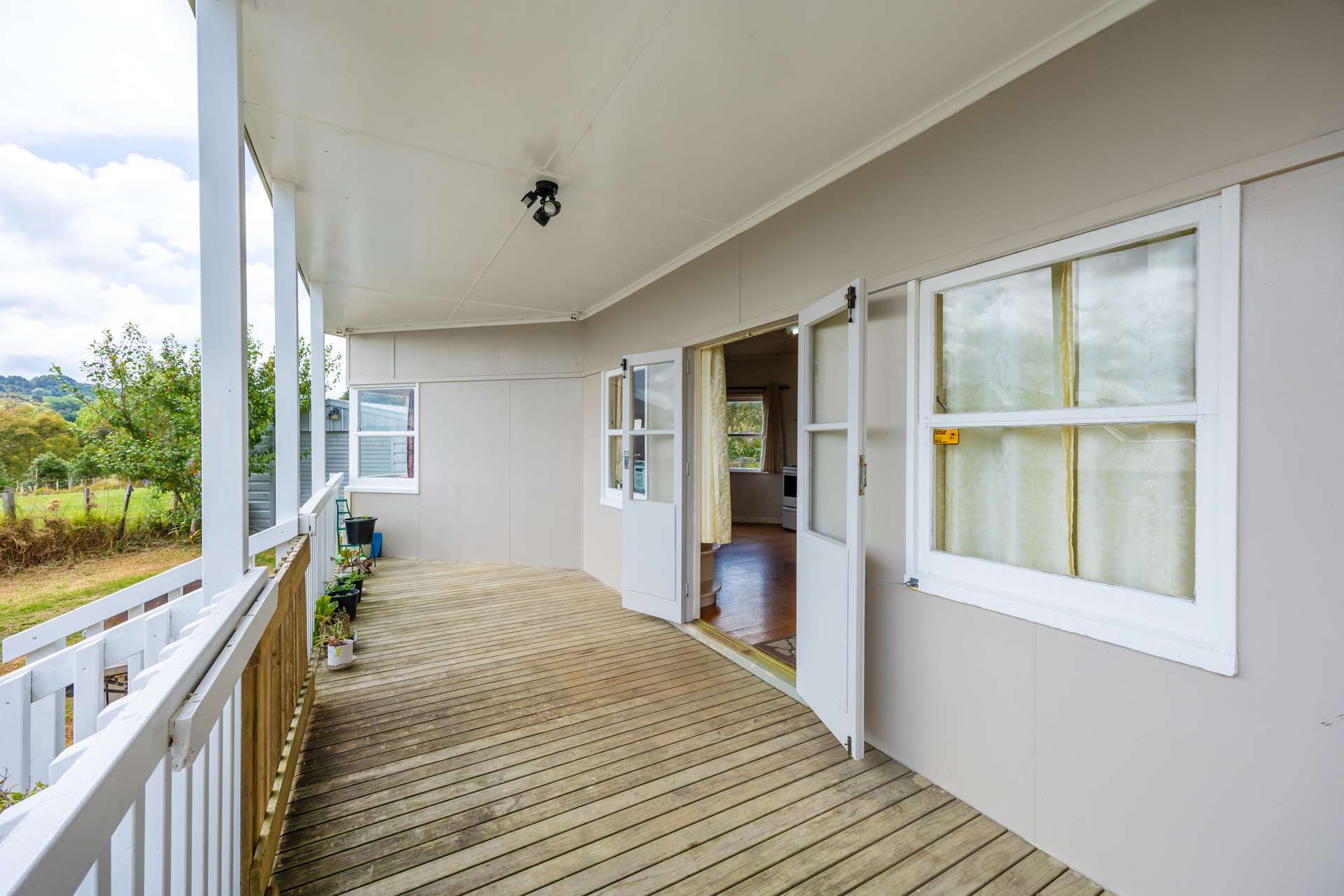 648 West Coast Road photo 10