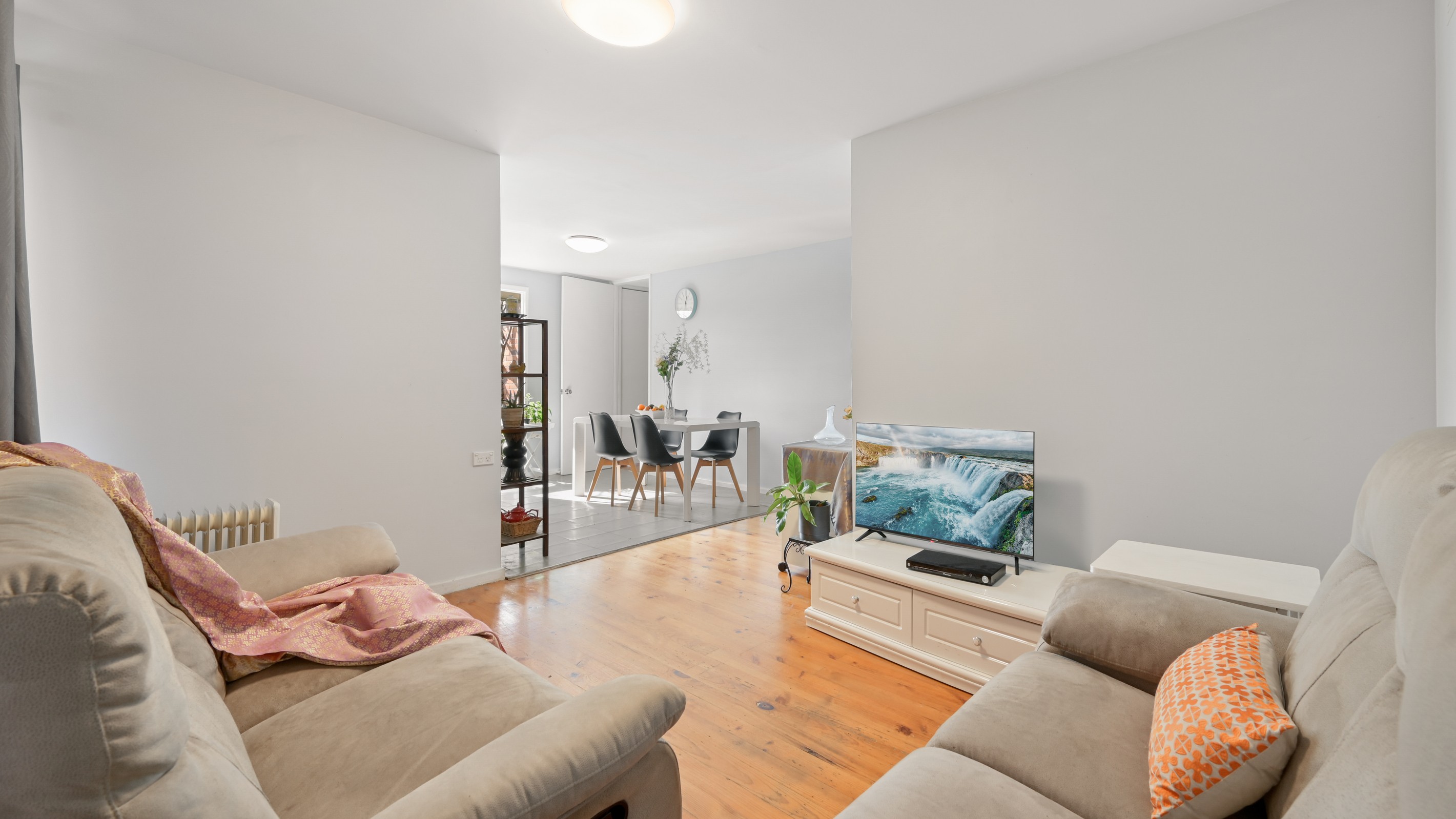 6 Eurabbie Place, Macquarie Fields, NSW 2564