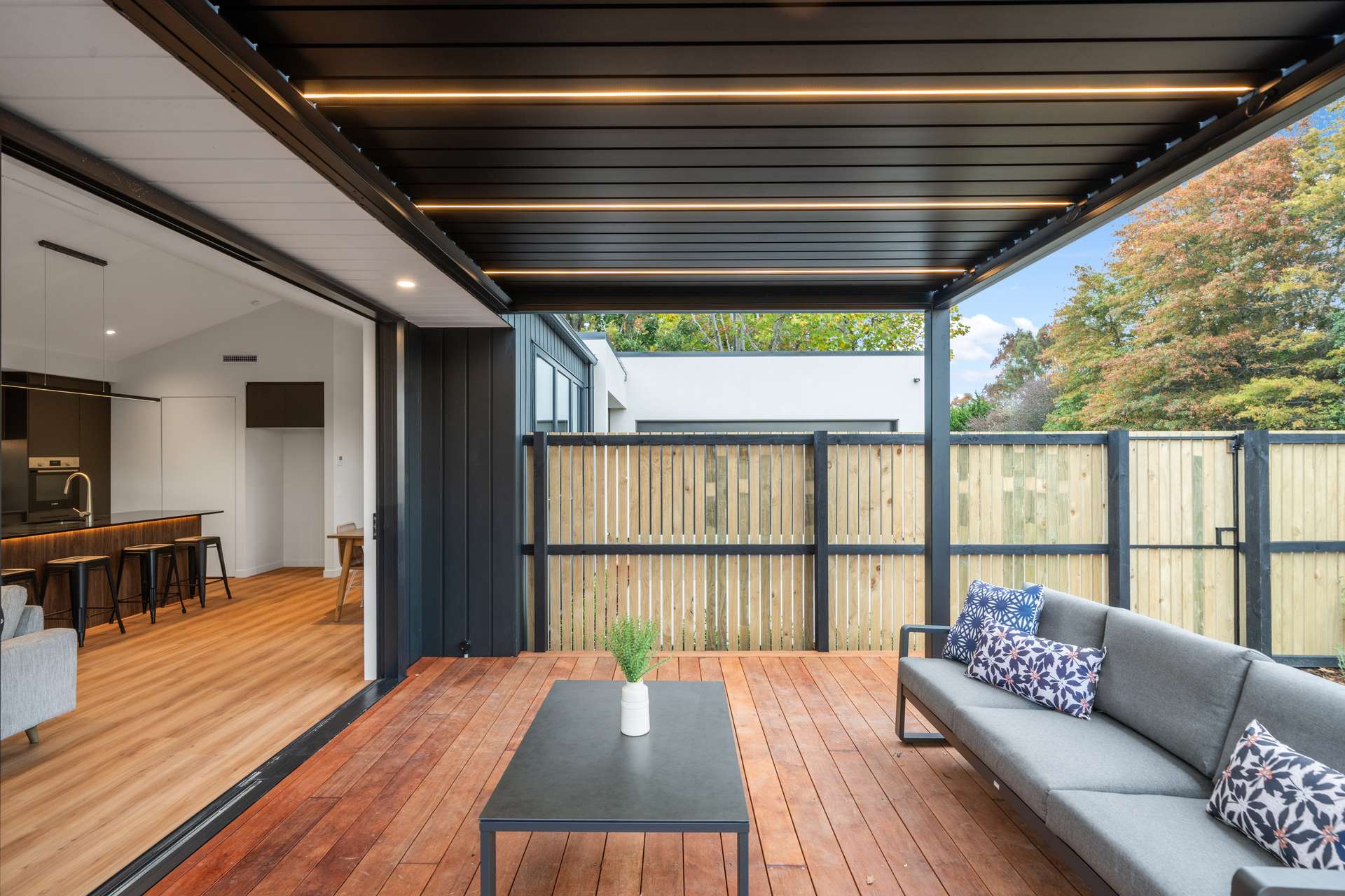 158 Gardiners Road photo 23