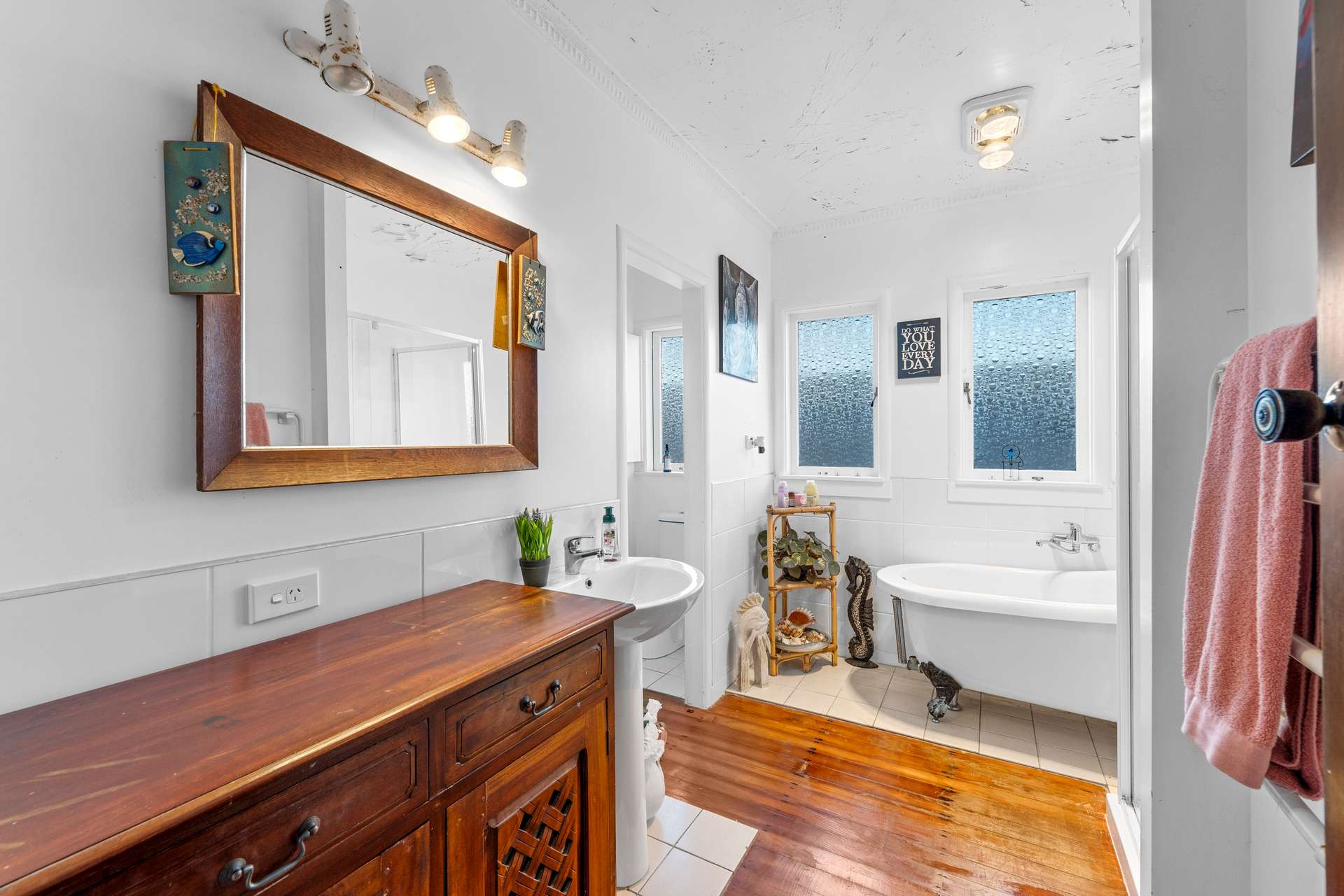 1620 East Coast Road photo 13