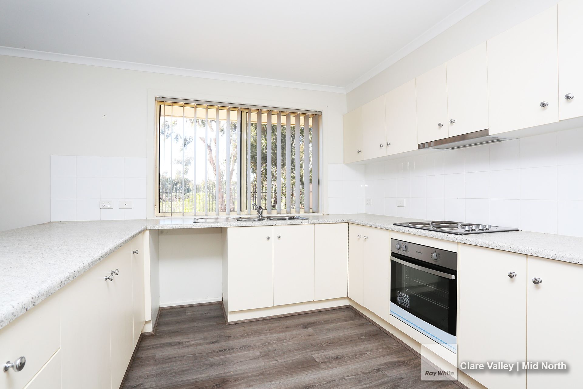 16 Boronia Circuit, Balaklava, SA 5461